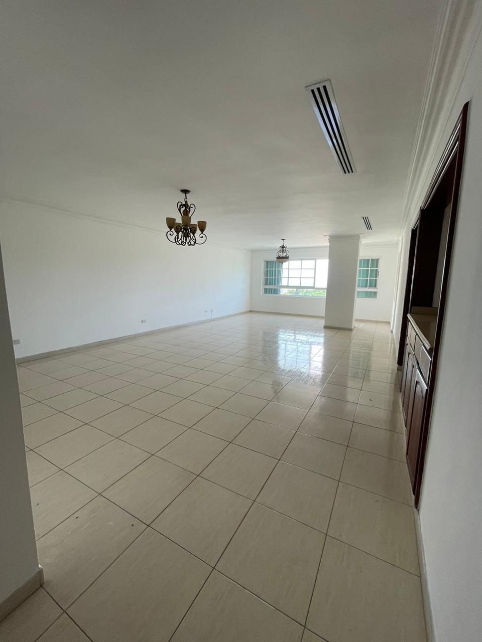 apartamentos - Apartamento en alquiler, 266 mts, vista al mar. 7