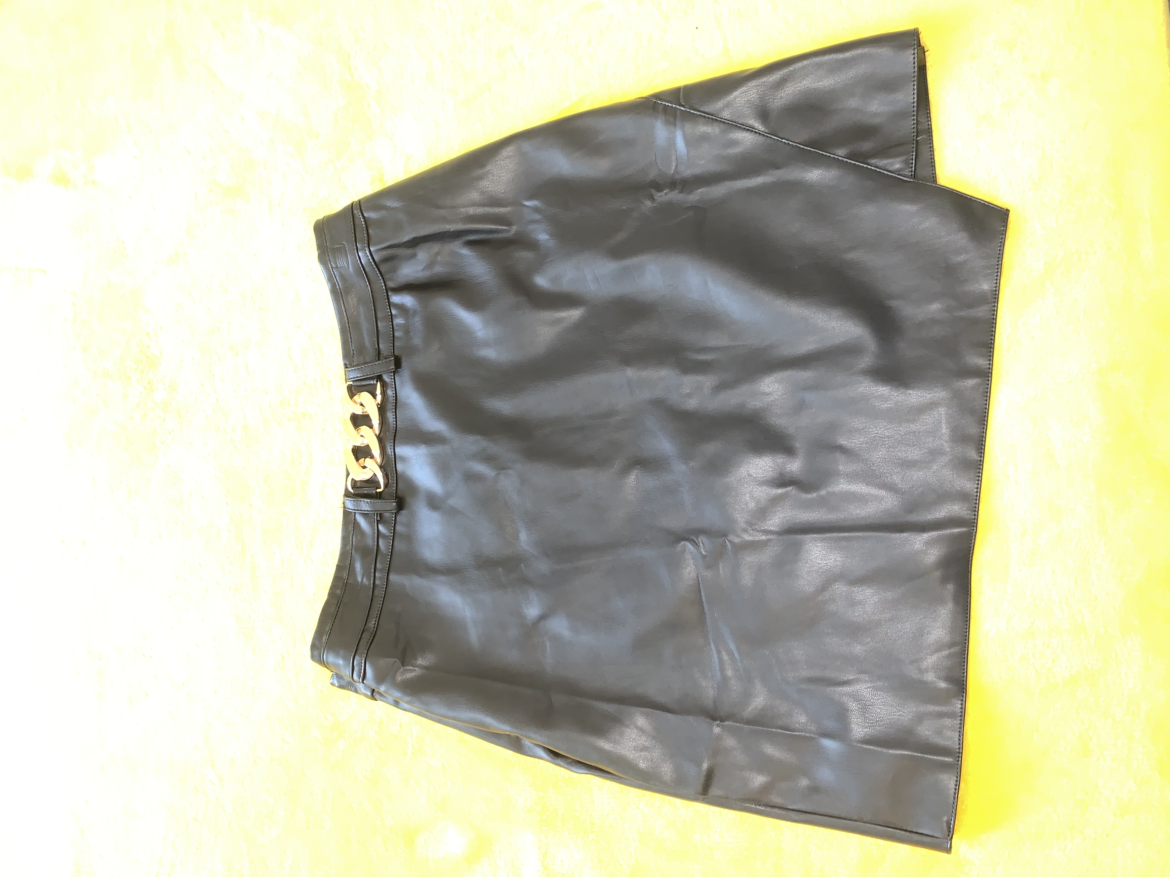 ropa para mujer - Minifalda en leader 1