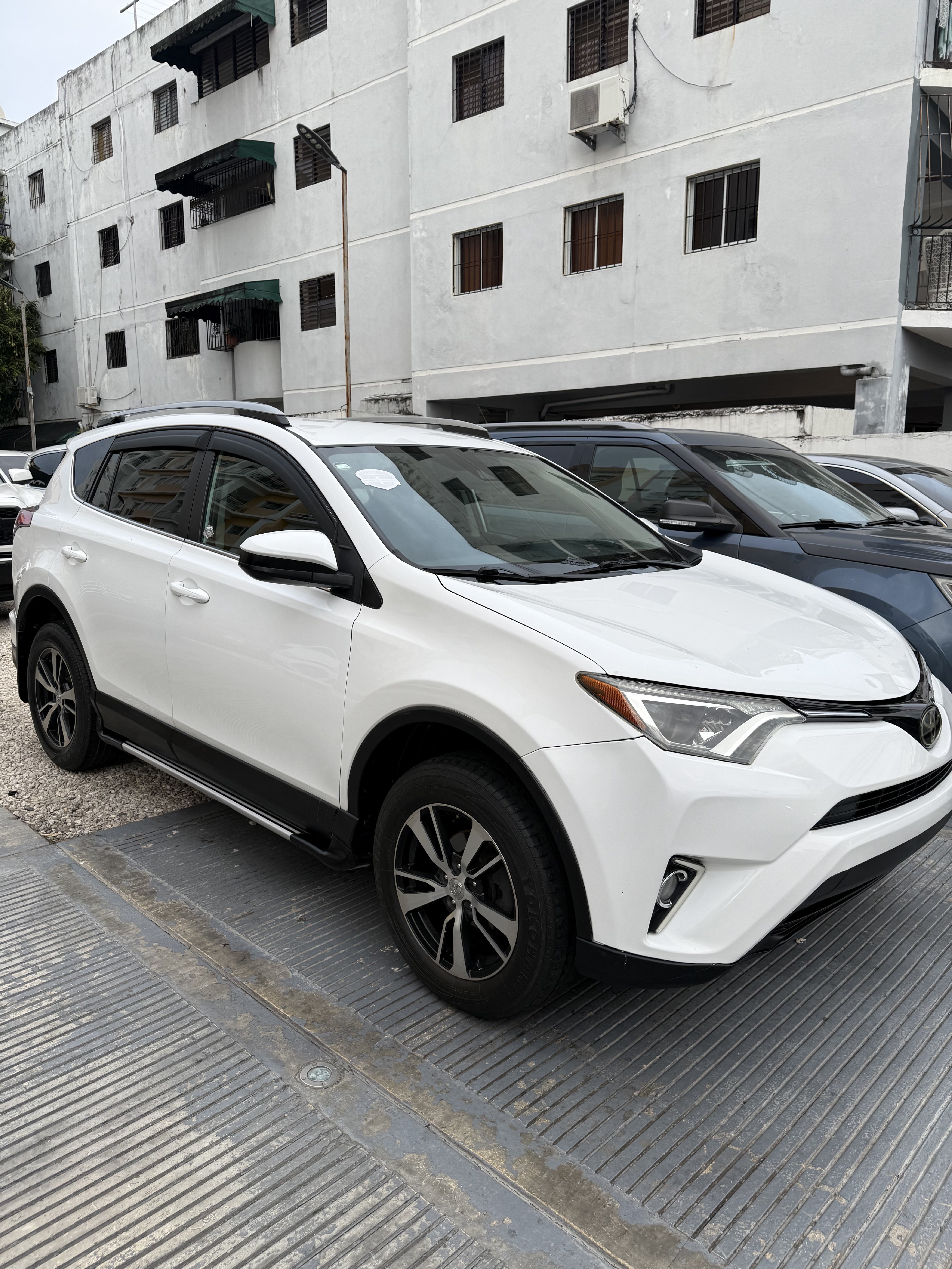 jeepetas y camionetas - Toyota Rav-4 0