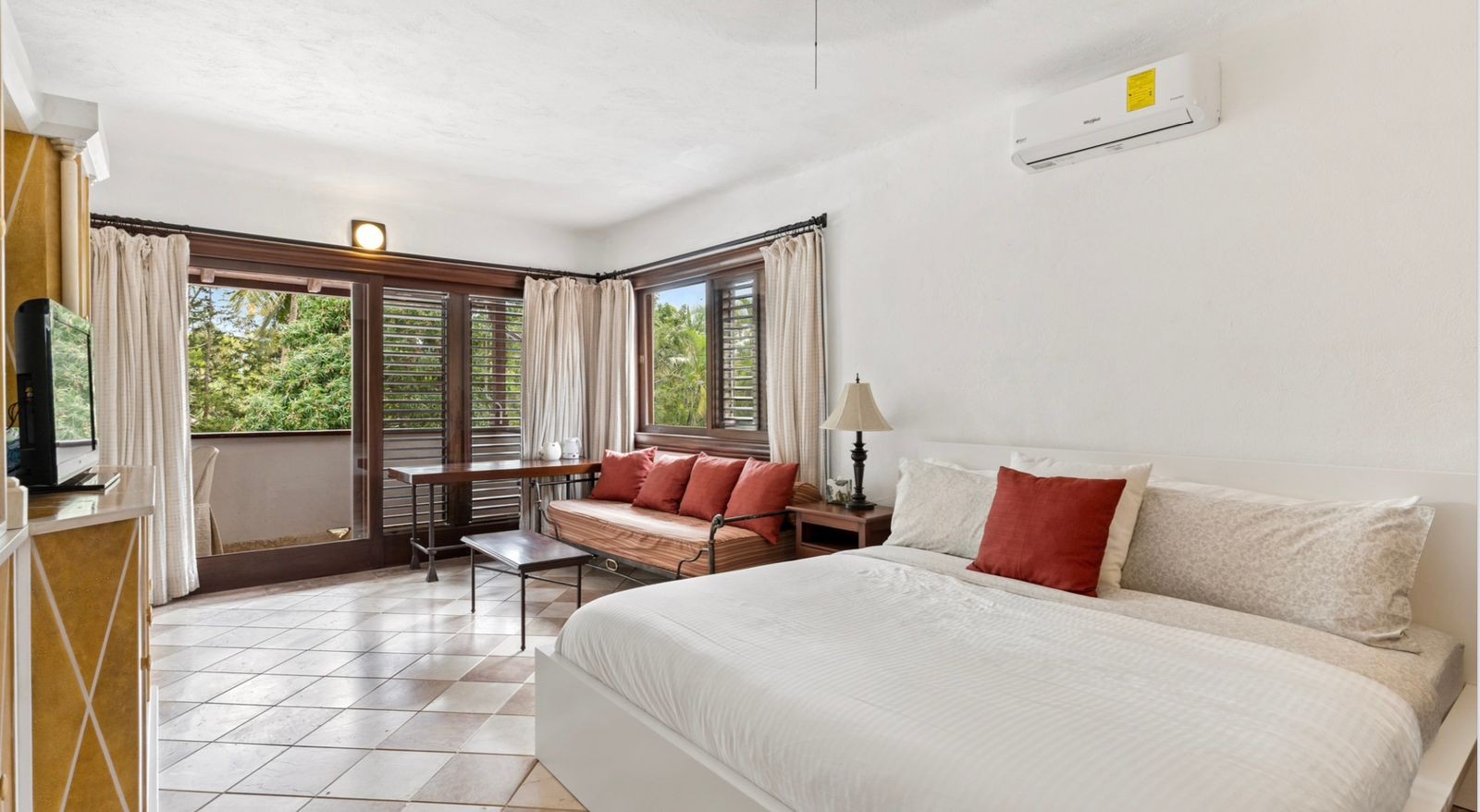casas vacacionales y villas - Lujosa Villa Totalmente Amueblada en Casa de Campo  4