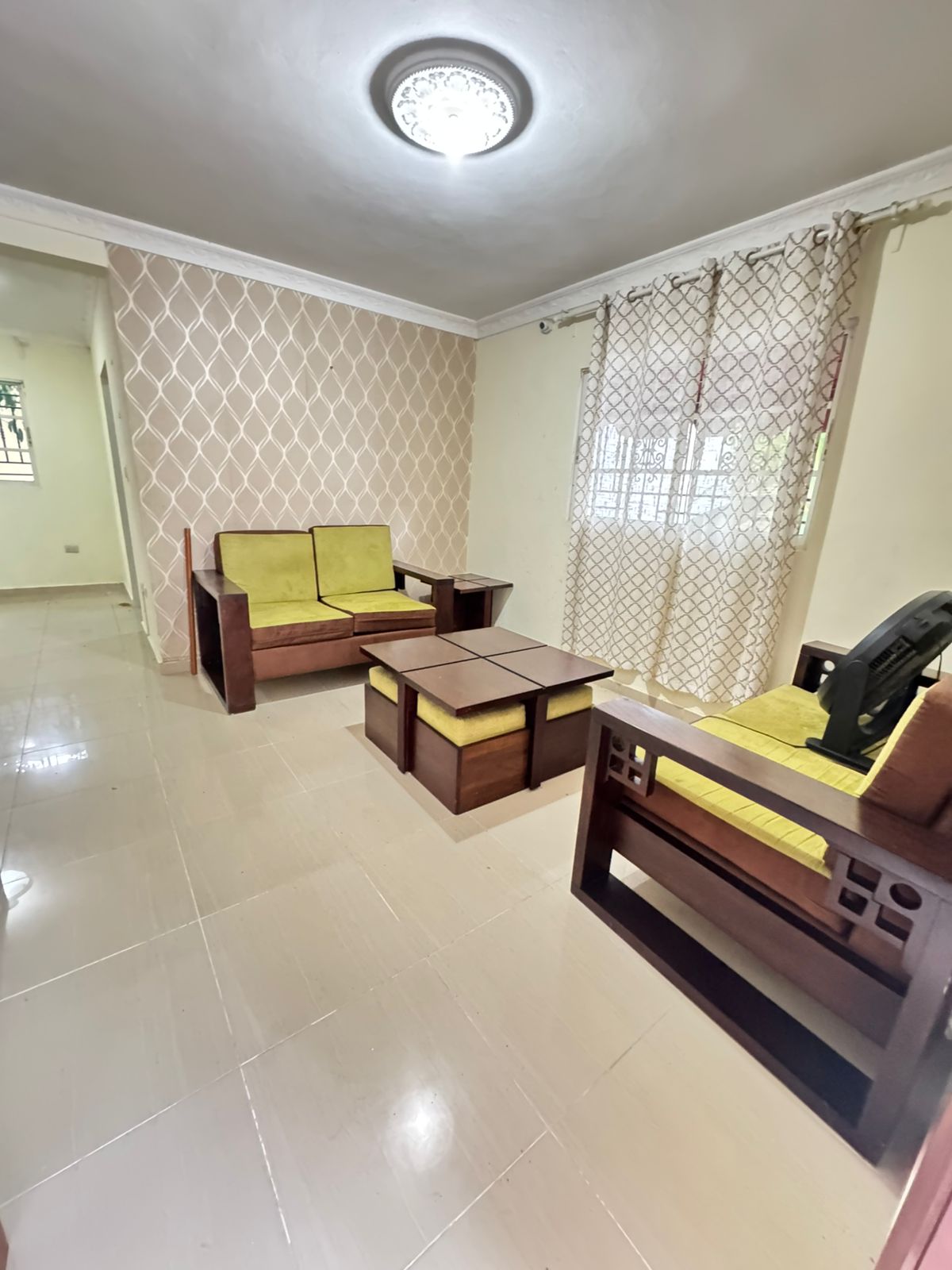 casas - Se alquila Casa con amplio patio en Las Américas  1