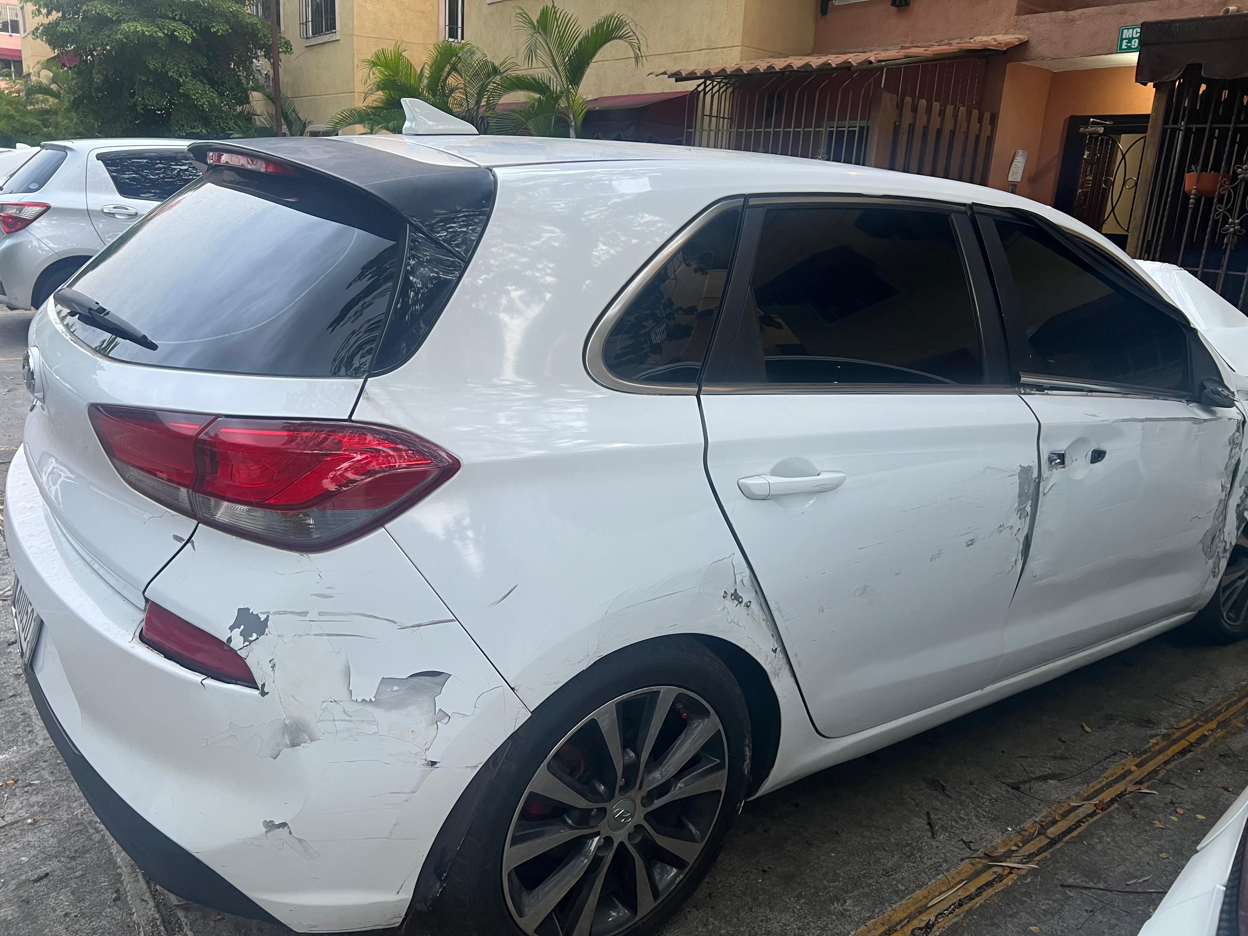 carros - 🚨 Hyundai Elantra GT 2018 chocado – Ideal para repuestos o reconstrucción. 1