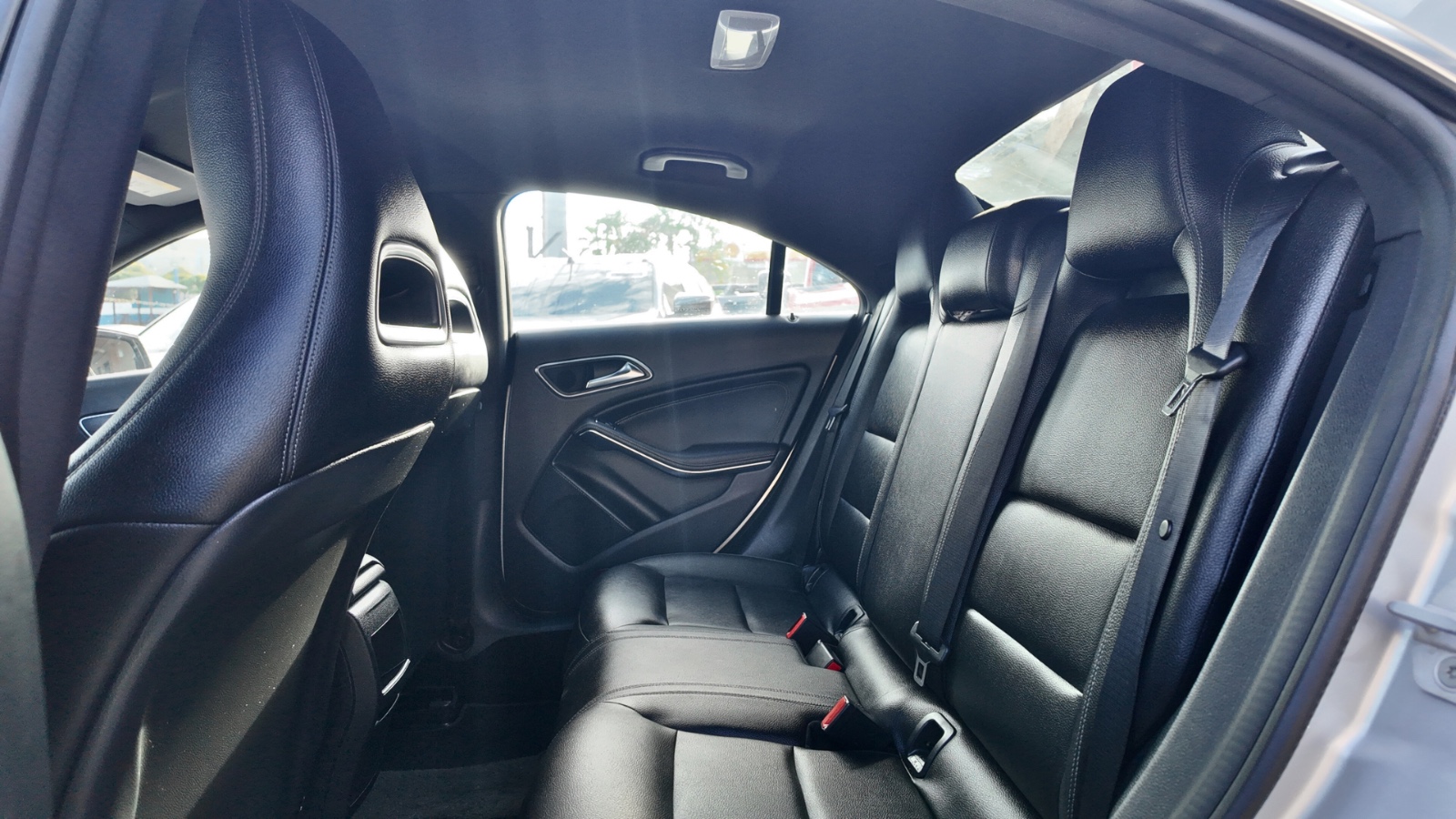 carros - MERCEDES BENZ CLASE CLA 180  6