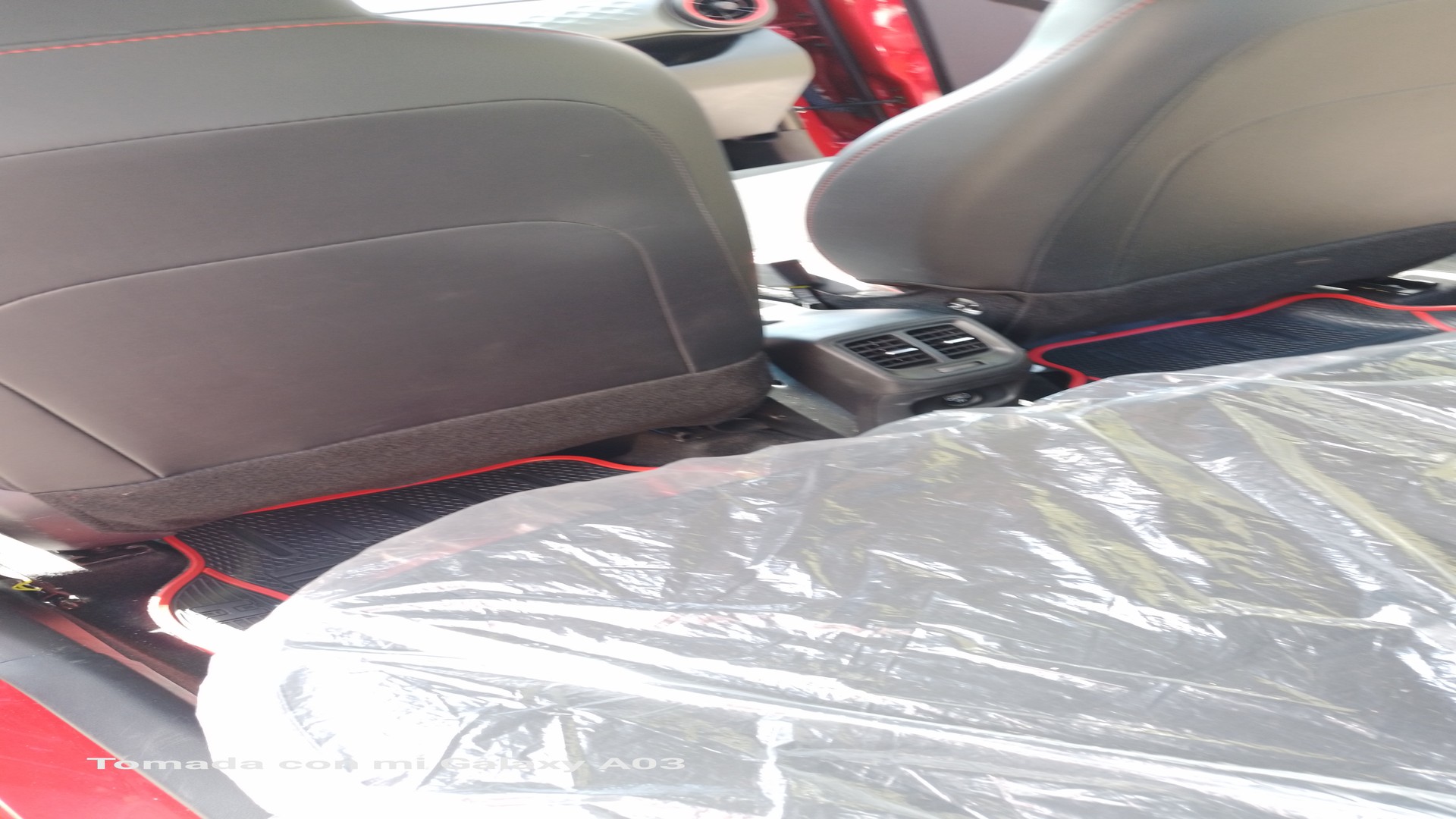 carros - Vendo hiunday grand i10 2024 con 3000 km originales  9