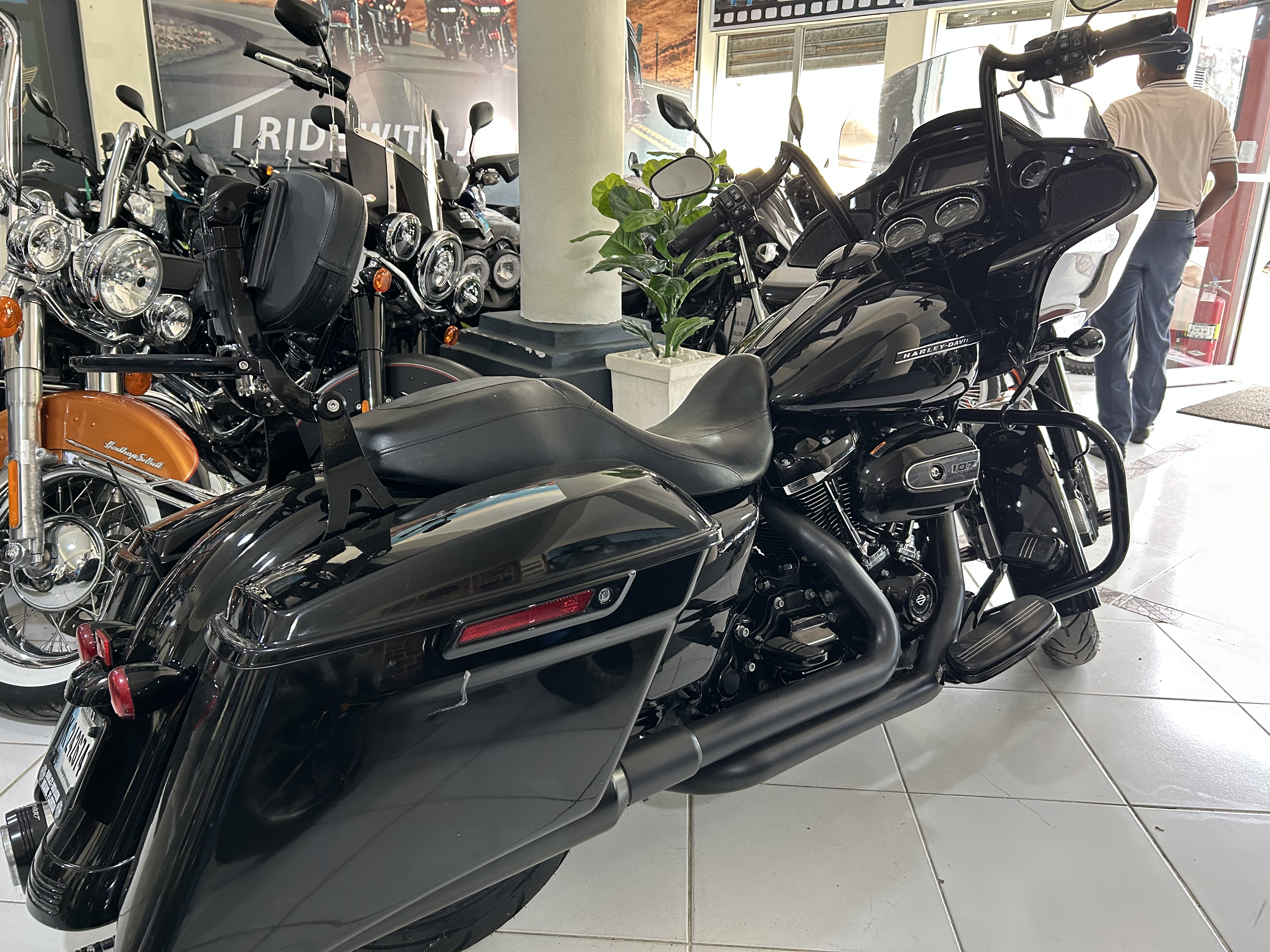 motores y pasolas - Harley Davidson Road Glide  3