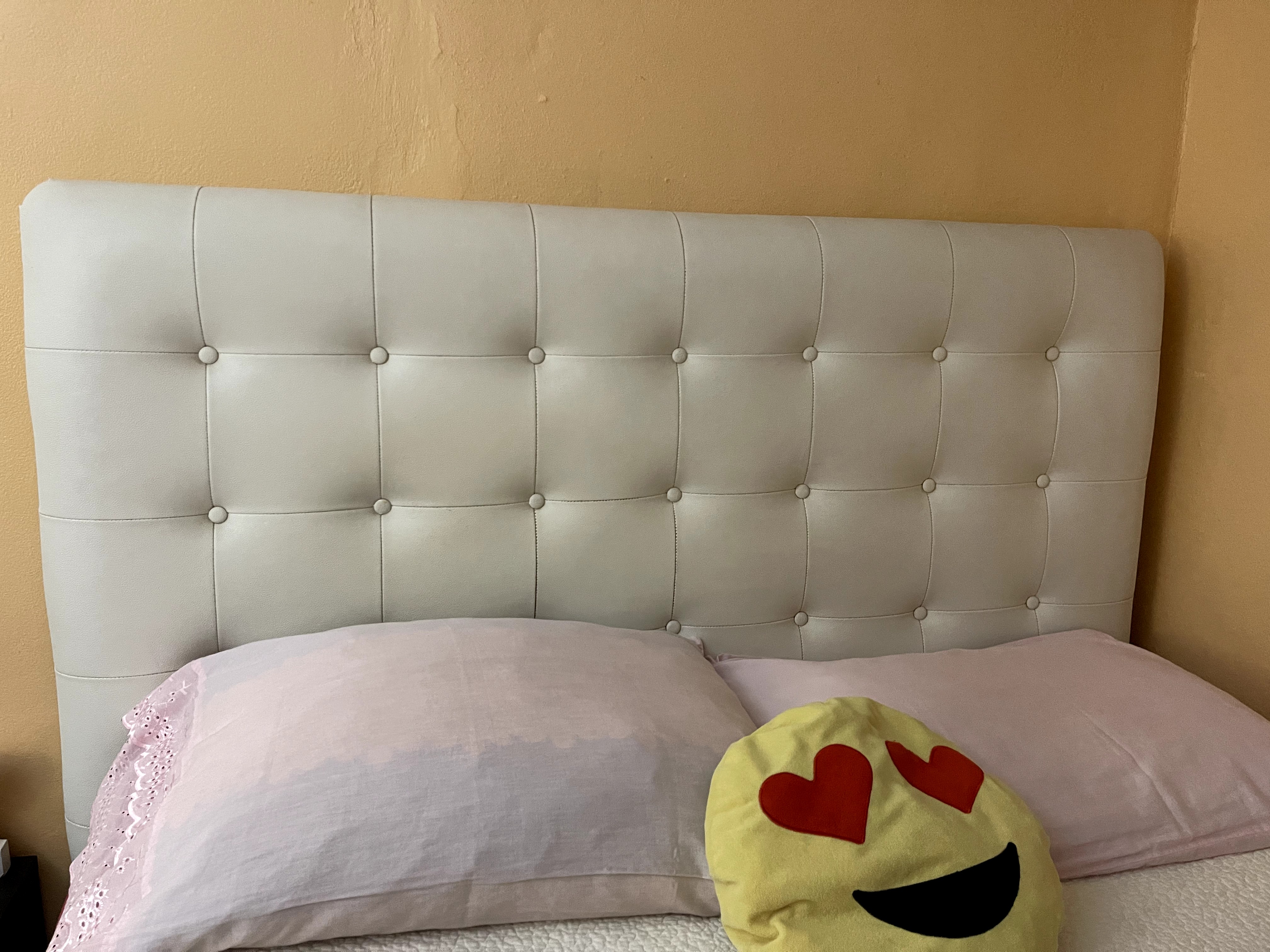 muebles y colchones - Vendo cama tapizada, usada.  3