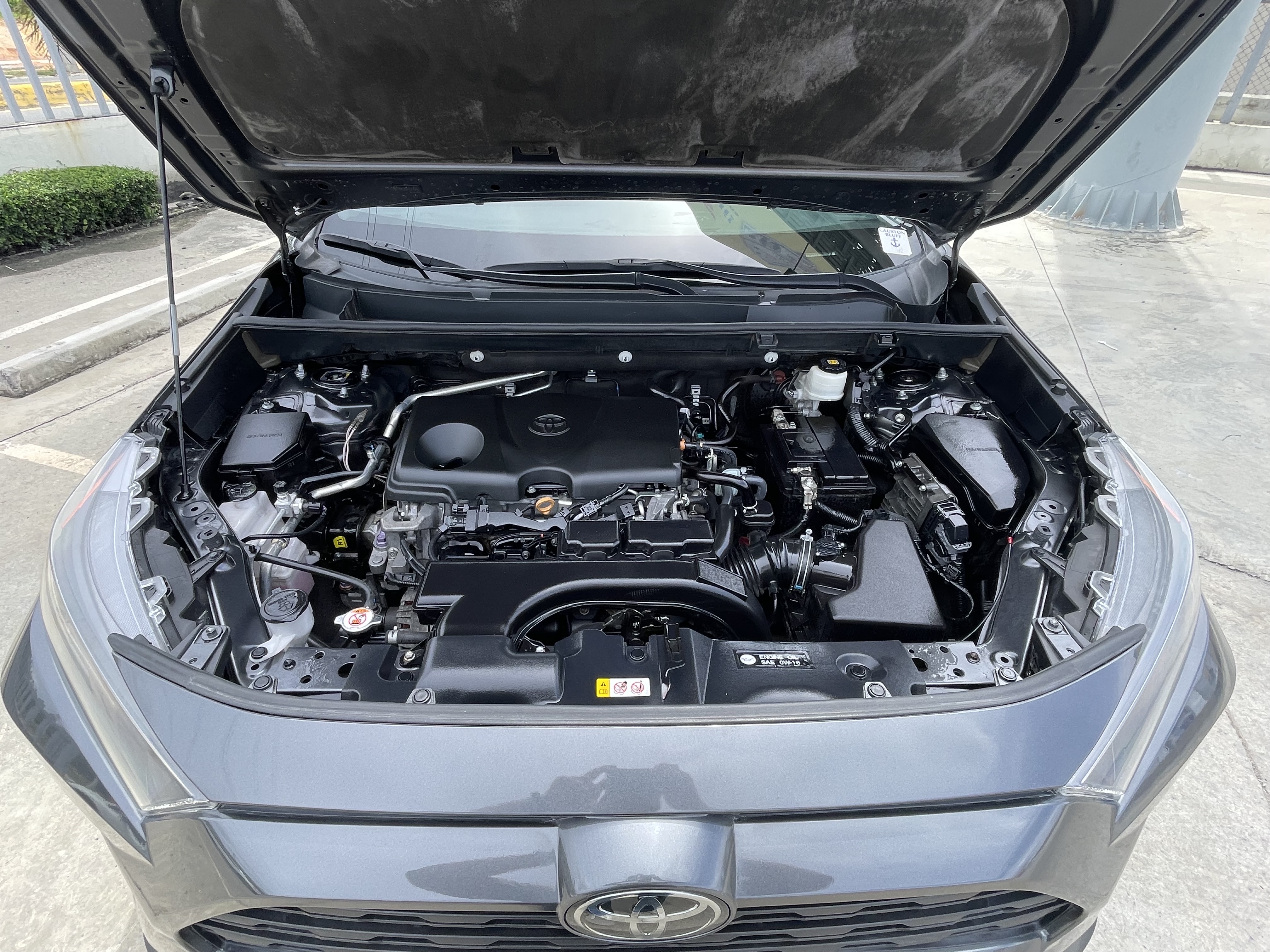 jeepetas y camionetas - SE VENDE PRECIO DE OFERTA TOYOTA RAV4 LE 2021 disponible para entrega inmediata  9