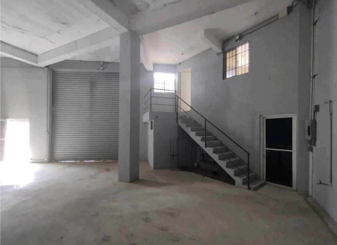 oficinas y locales comerciales - NAVE COMERCIAL  4
