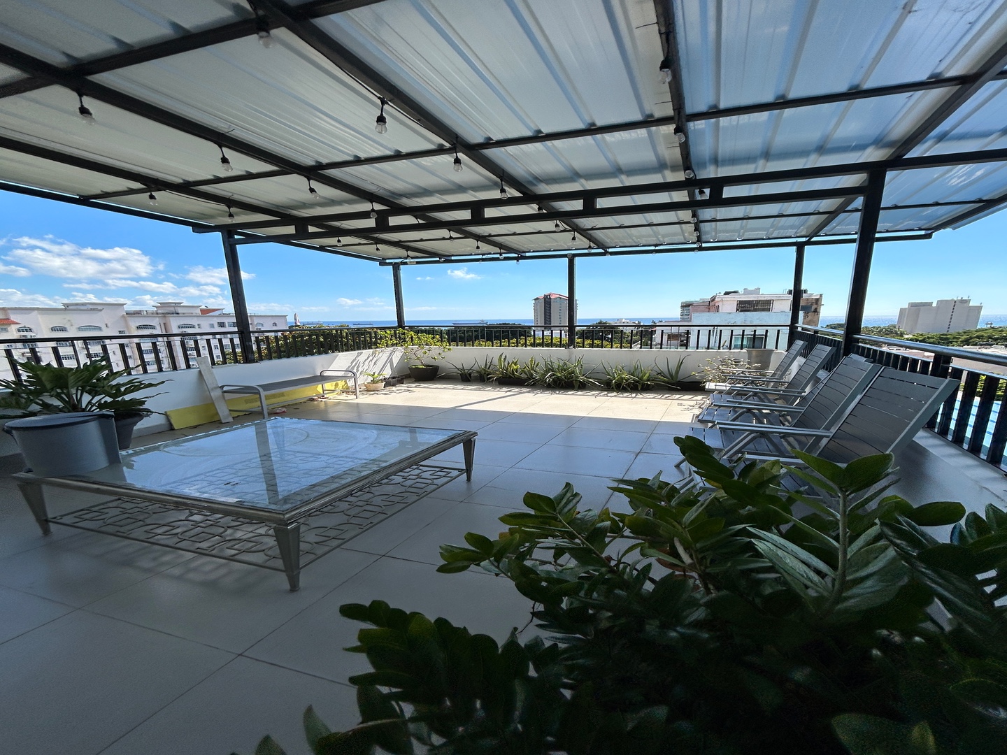 otros inmuebles - SE VENDE O SE ALQUILA EDIFICIO DE 7 NIVELES GAZCUE 6