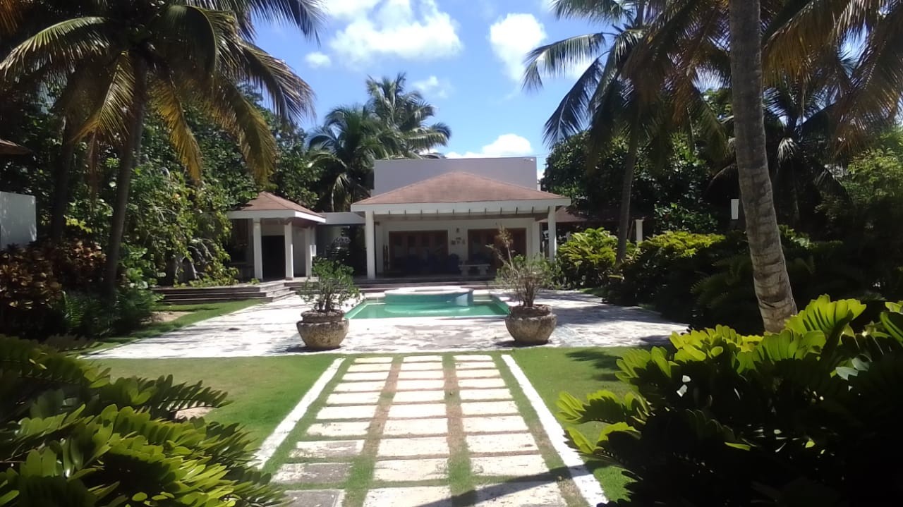 casas vacacionales y villas - Casa en venta en Juan Dolió  9