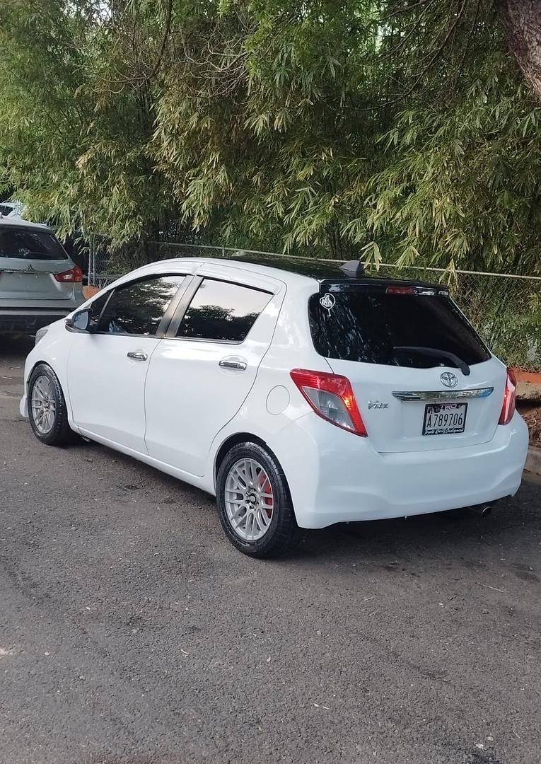 carros - Toyota Vitz 2012 8