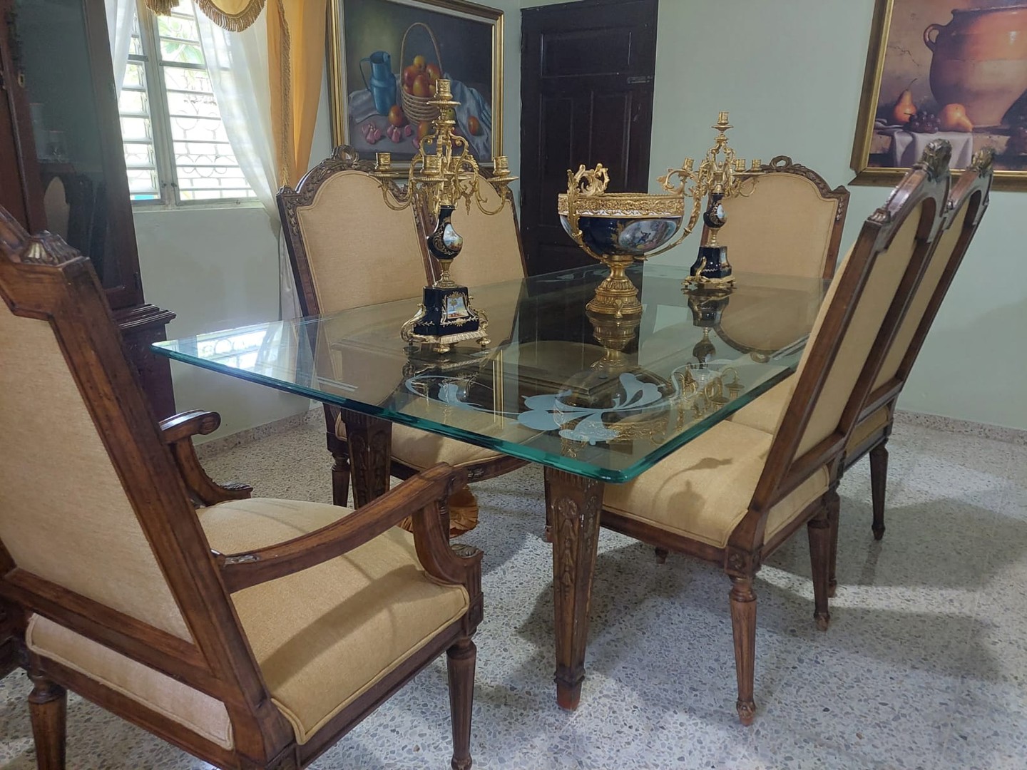 muebles y colchones - Vendo Hermoso comedor de 6 sillas. Importado 4