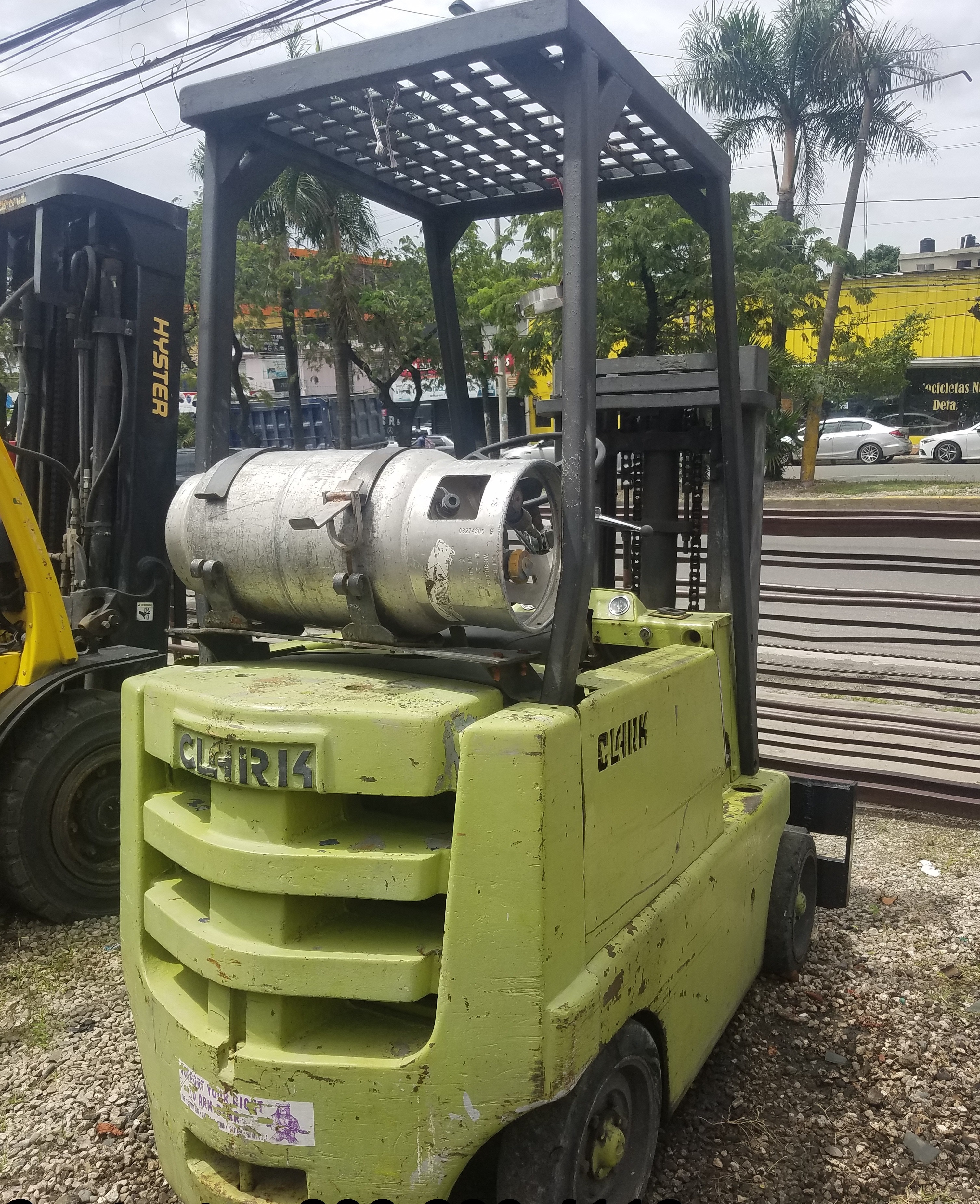 construccion e industrial - montacarga clark 1.5t 1