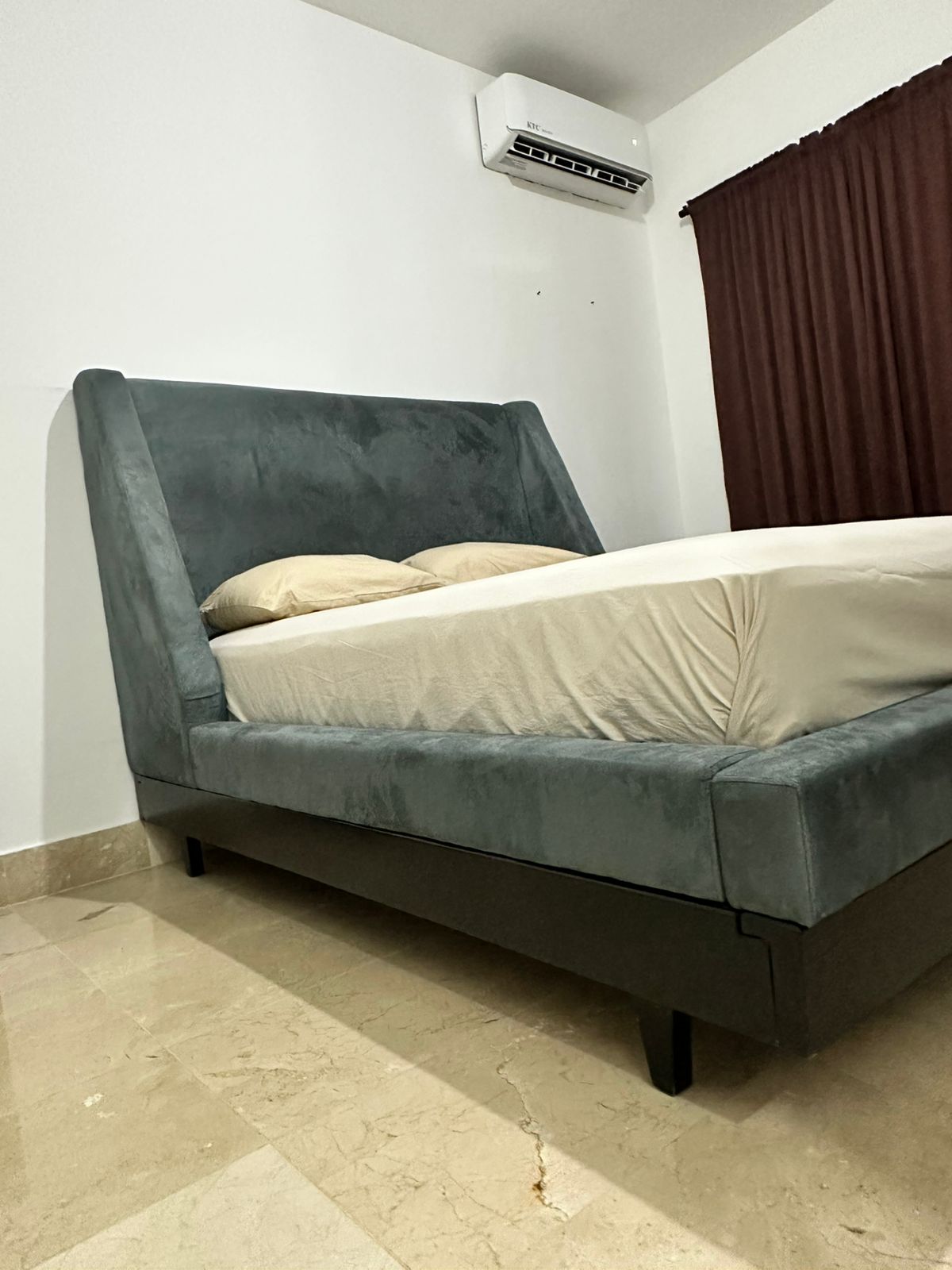 muebles y colchones - Cama (solo base) Queen – Excelente Estado (NUEVO) 0