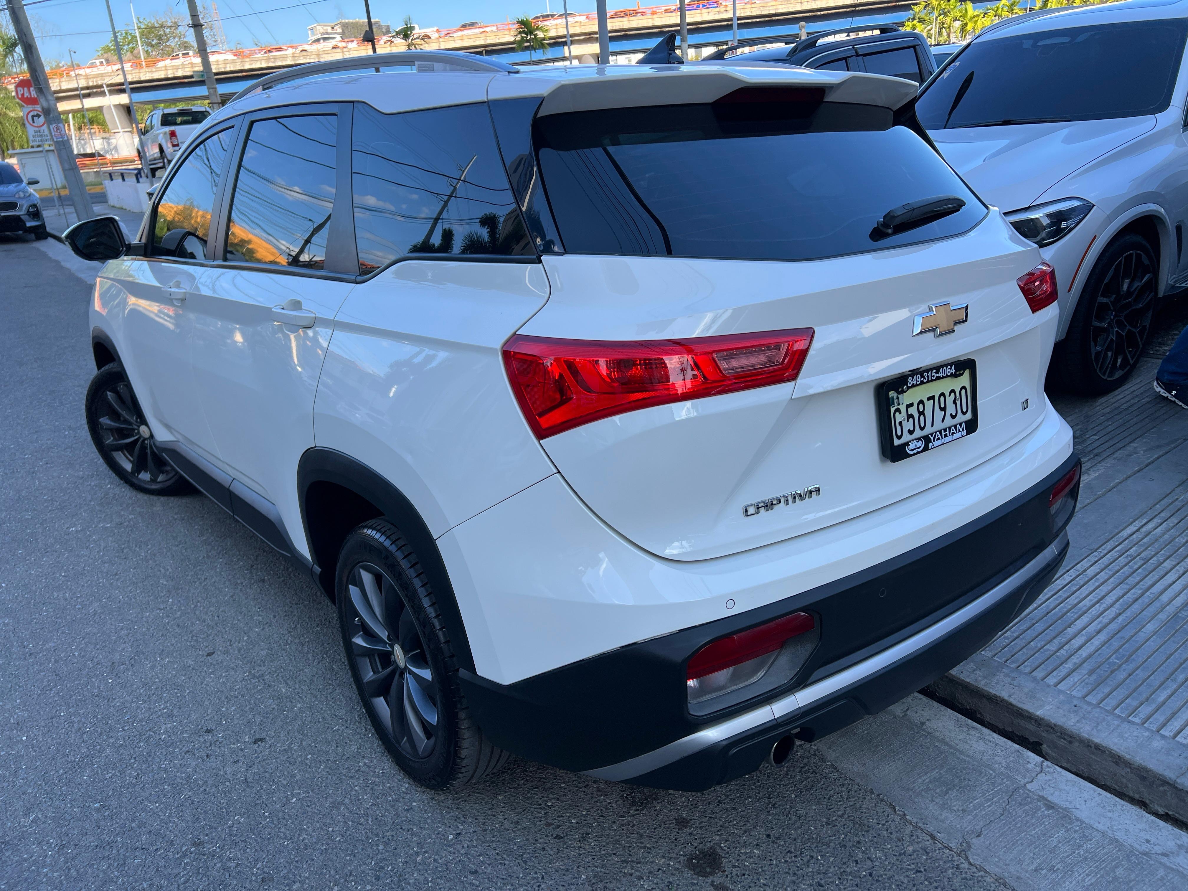 jeepetas y camionetas - Chevrolet Captiva LT FWD 2022 (3 FILAS) 4
