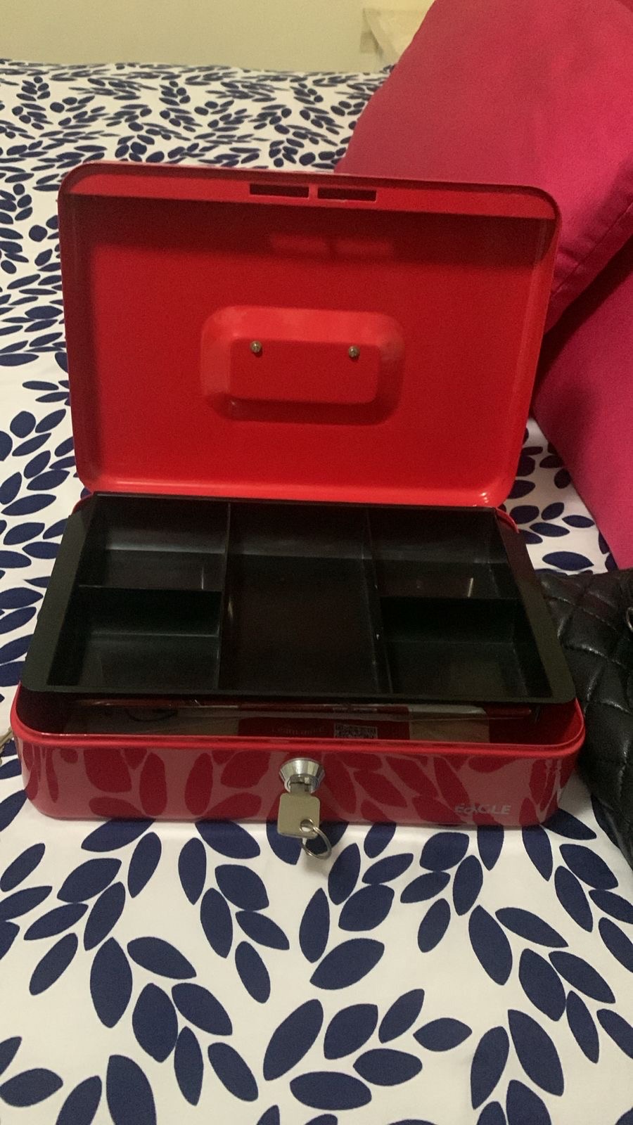 arte y antigüedades - Caja chica mediana con llaves 2