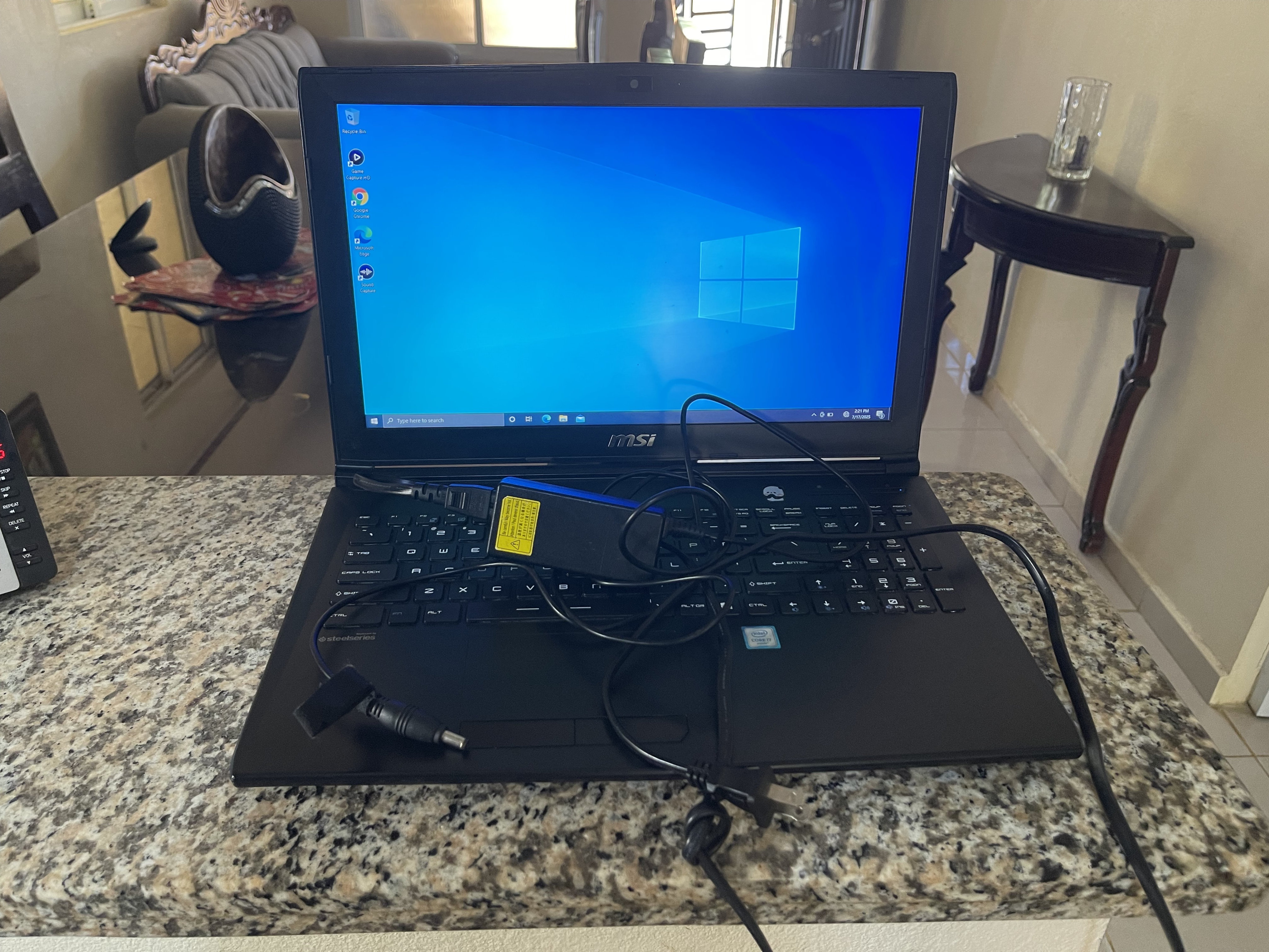 computadoras y laptops - laptop MSI 12gb ram importada🇺🇸🇺🇸🇺🇸 buen precio  1