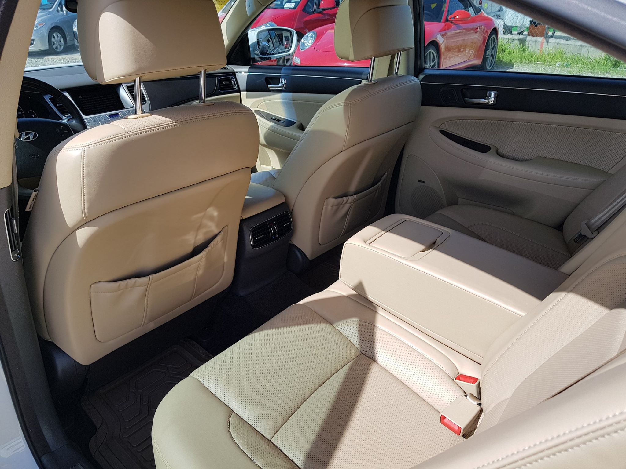 carros - Hyundai GENESIS uso casual en endoso 3