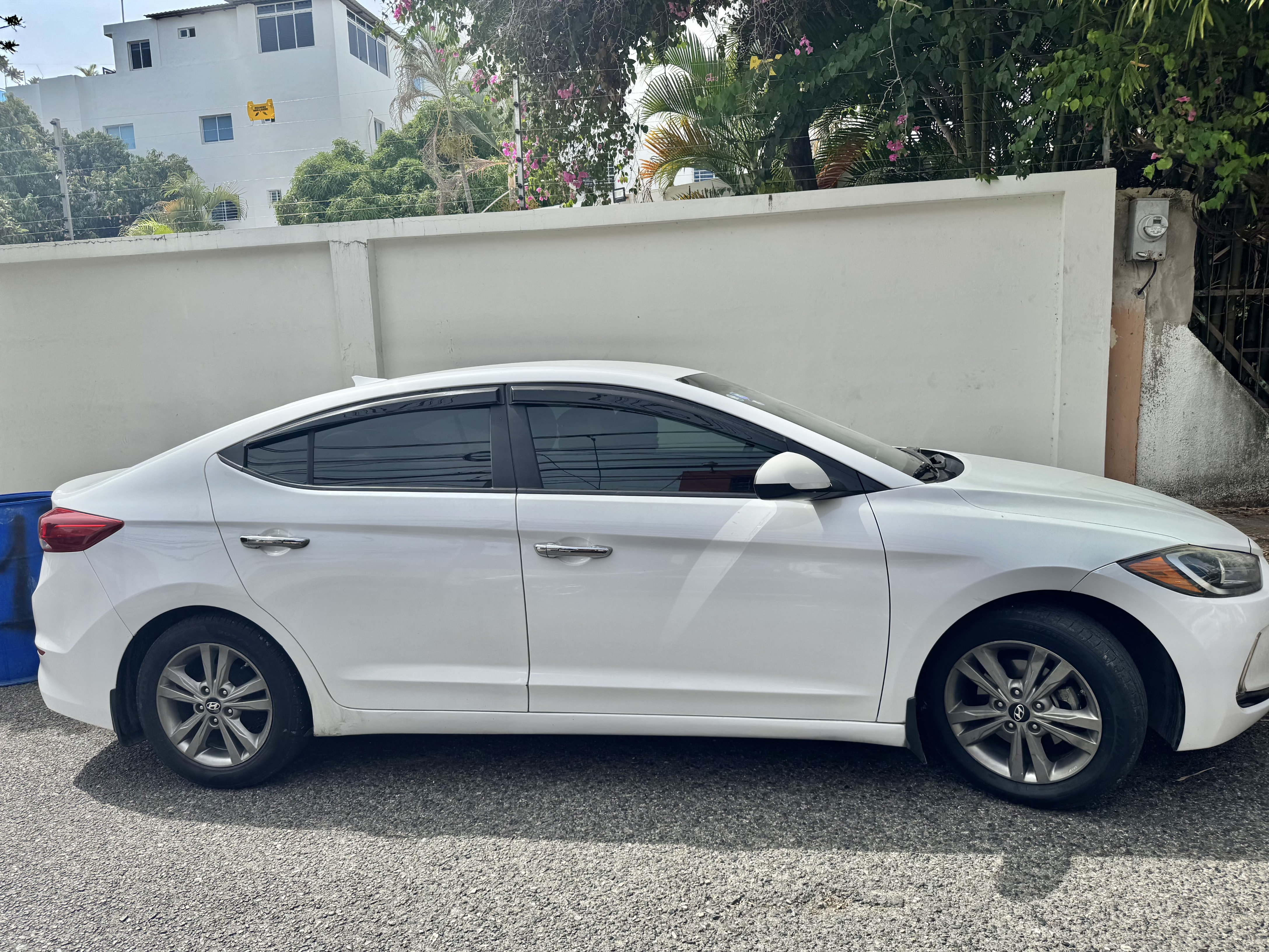 carros - Vendo Hyundai Elantra 2017, motor 2.0, Americano, Excelentes condiciones!  2