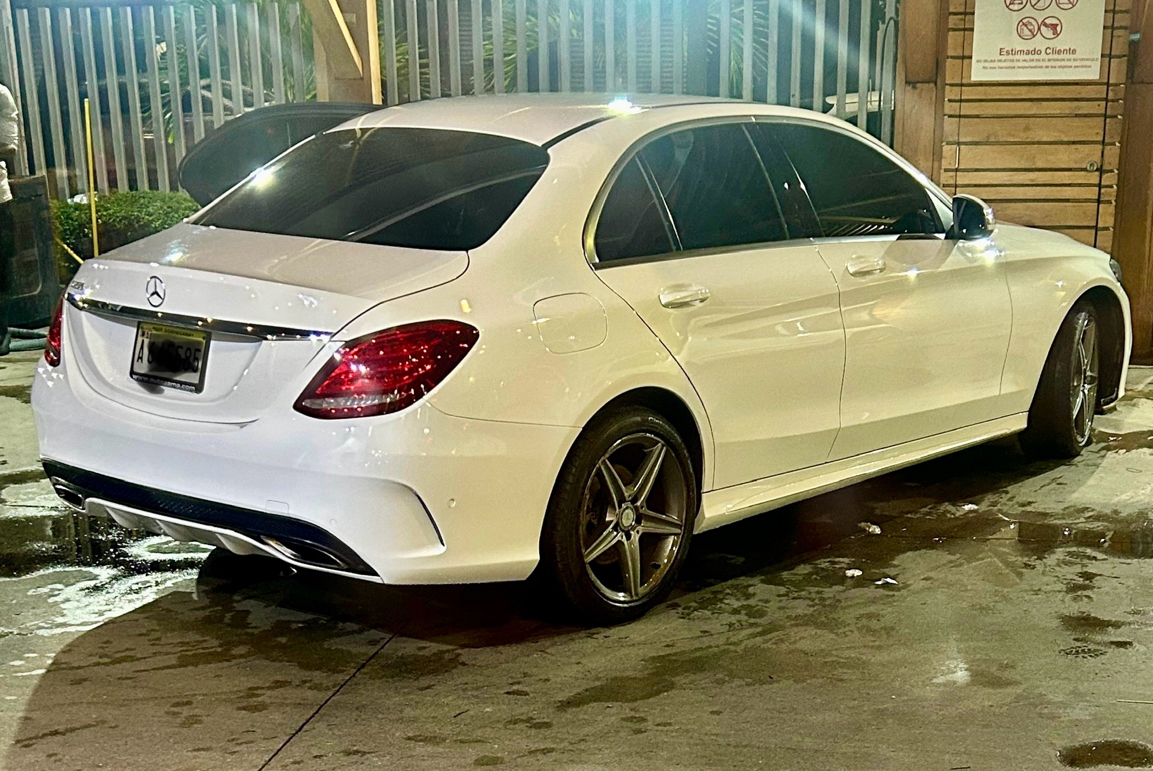 carros - Mercedes Benz C 250 1