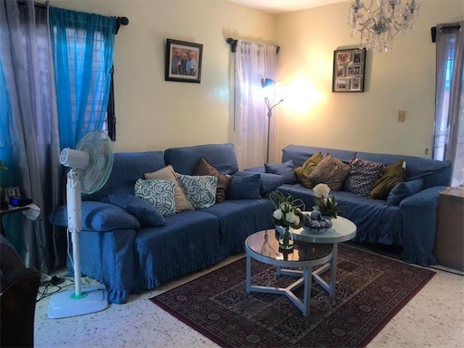 casas - Venta de casa en la Charles de Gaulle Santo Domingo este con patio súper grande 3