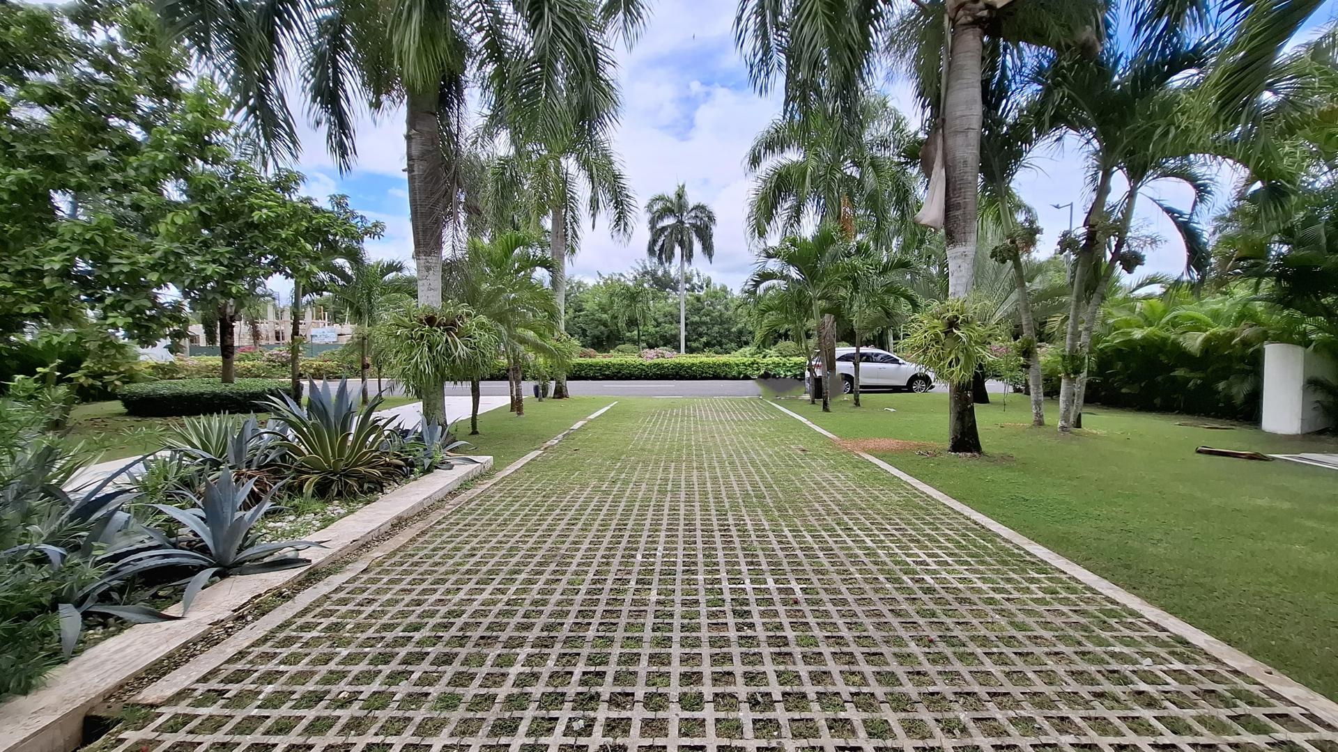 casas vacacionales y villas - VILLA EN VENTA DE 960m2 EN PLAYA NUEVA ROMANA 2