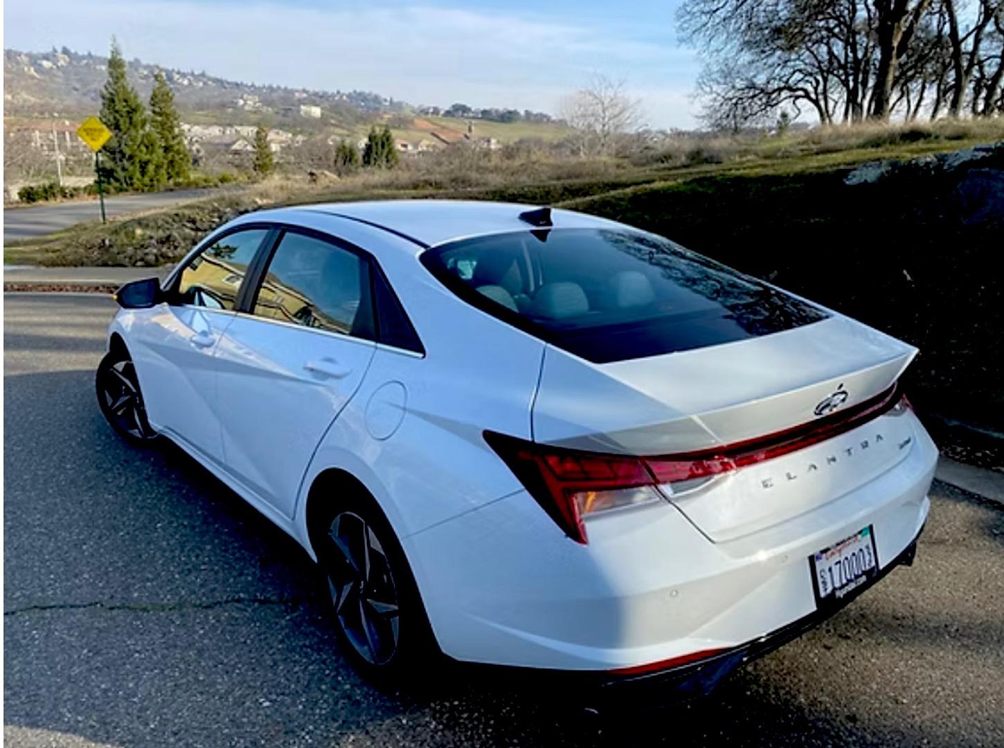 carros - 2021 Hyundai Elantra SEL 2