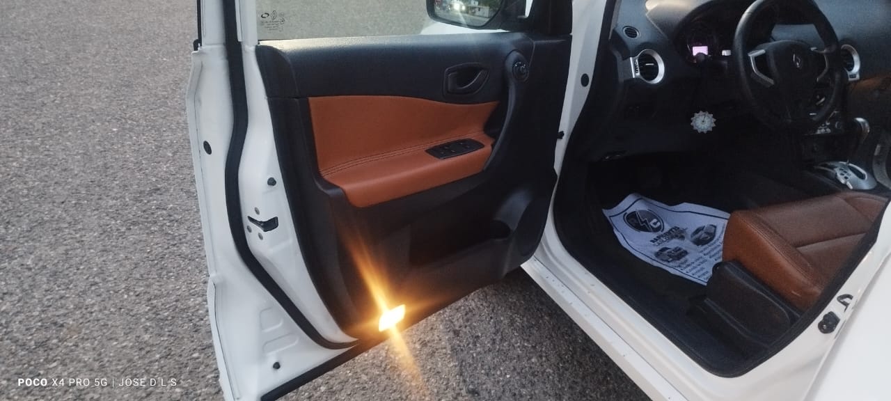 jeepetas y camionetas - vendo mi Renault Koleos 4x2 2014 en excelentes condiciones  8