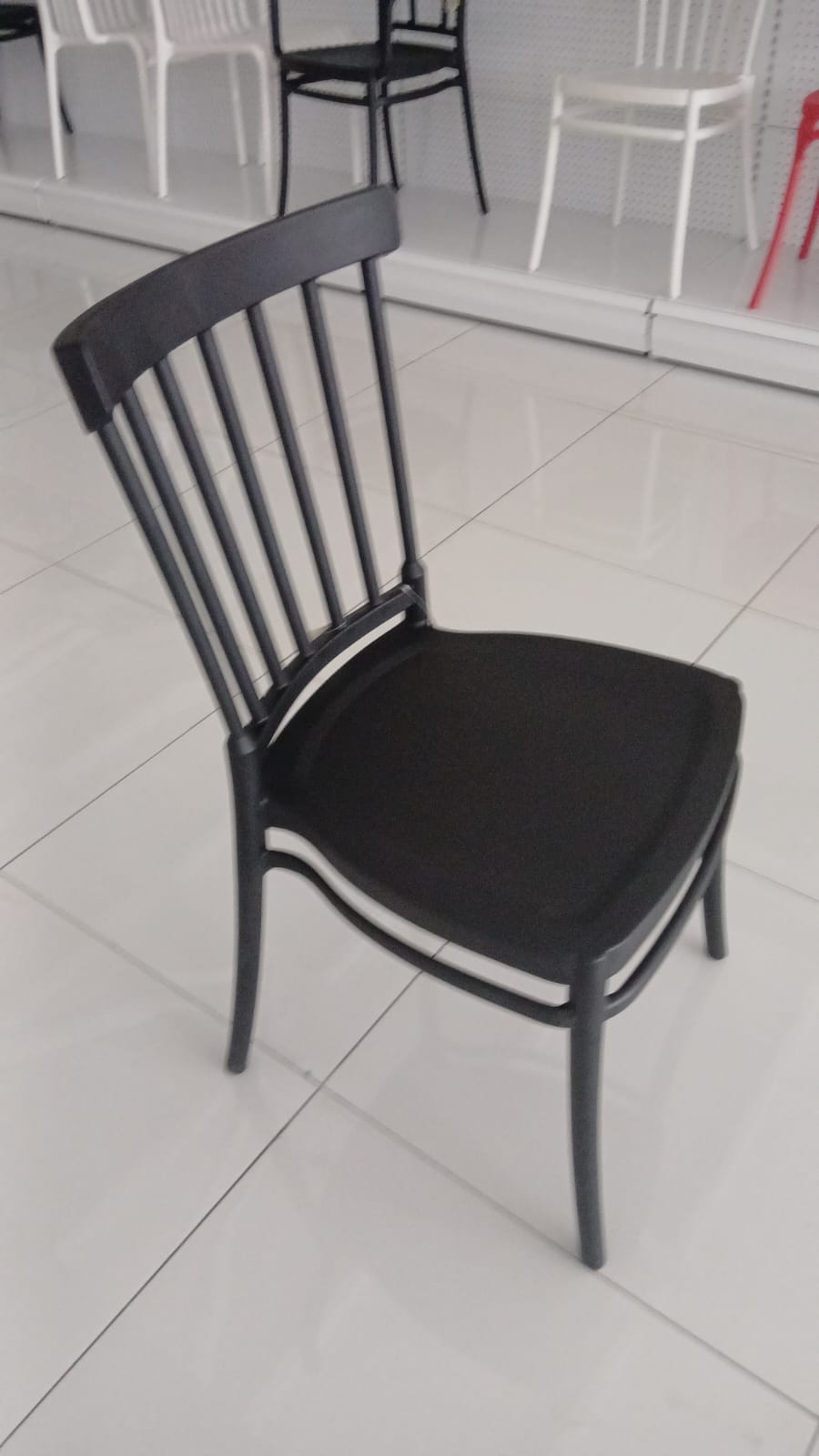 muebles y colchones - Sillas en plástico resistente  2