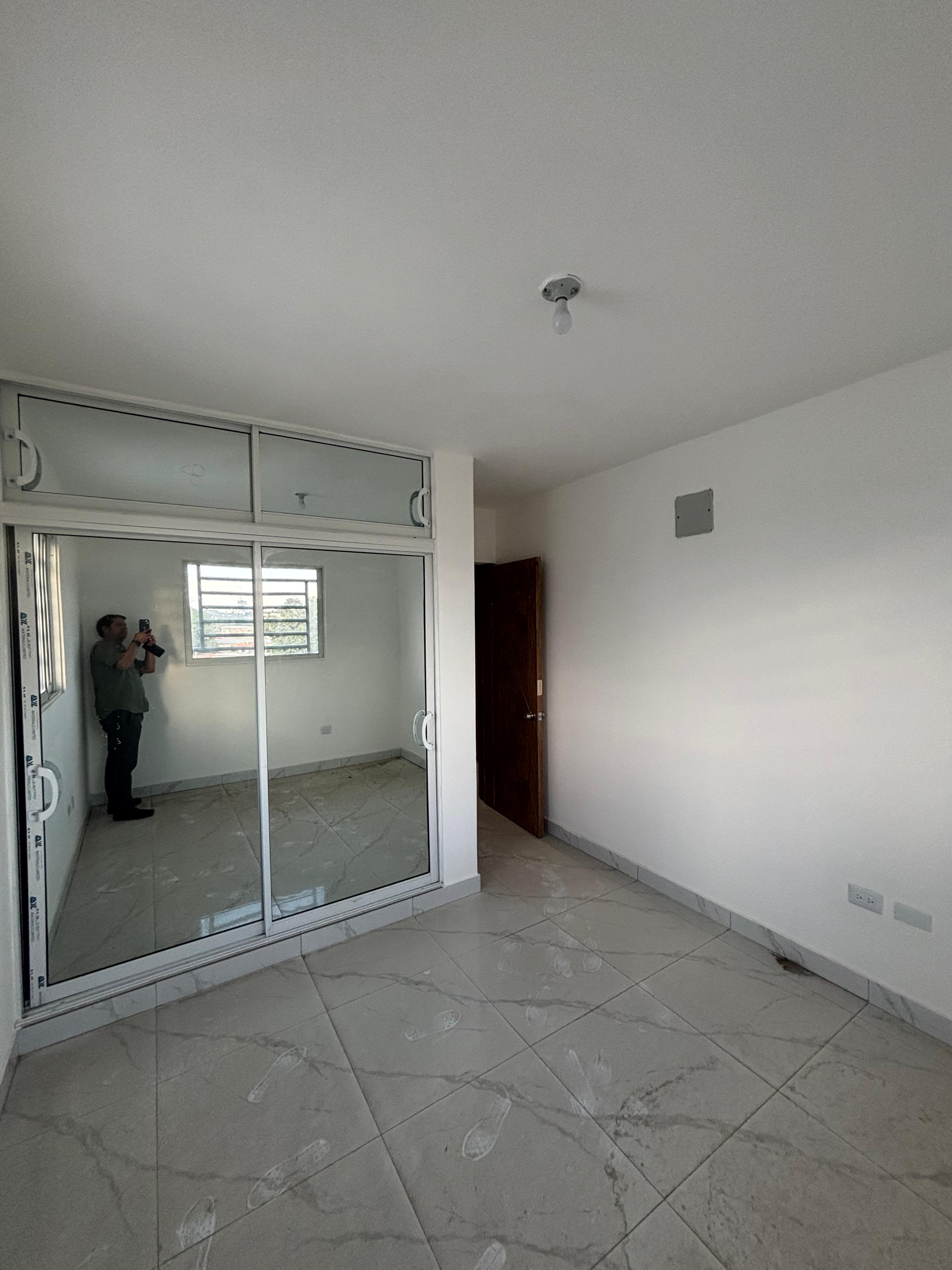 apartamentos - Se Alquila  apartamento en Residencial Paul I 2