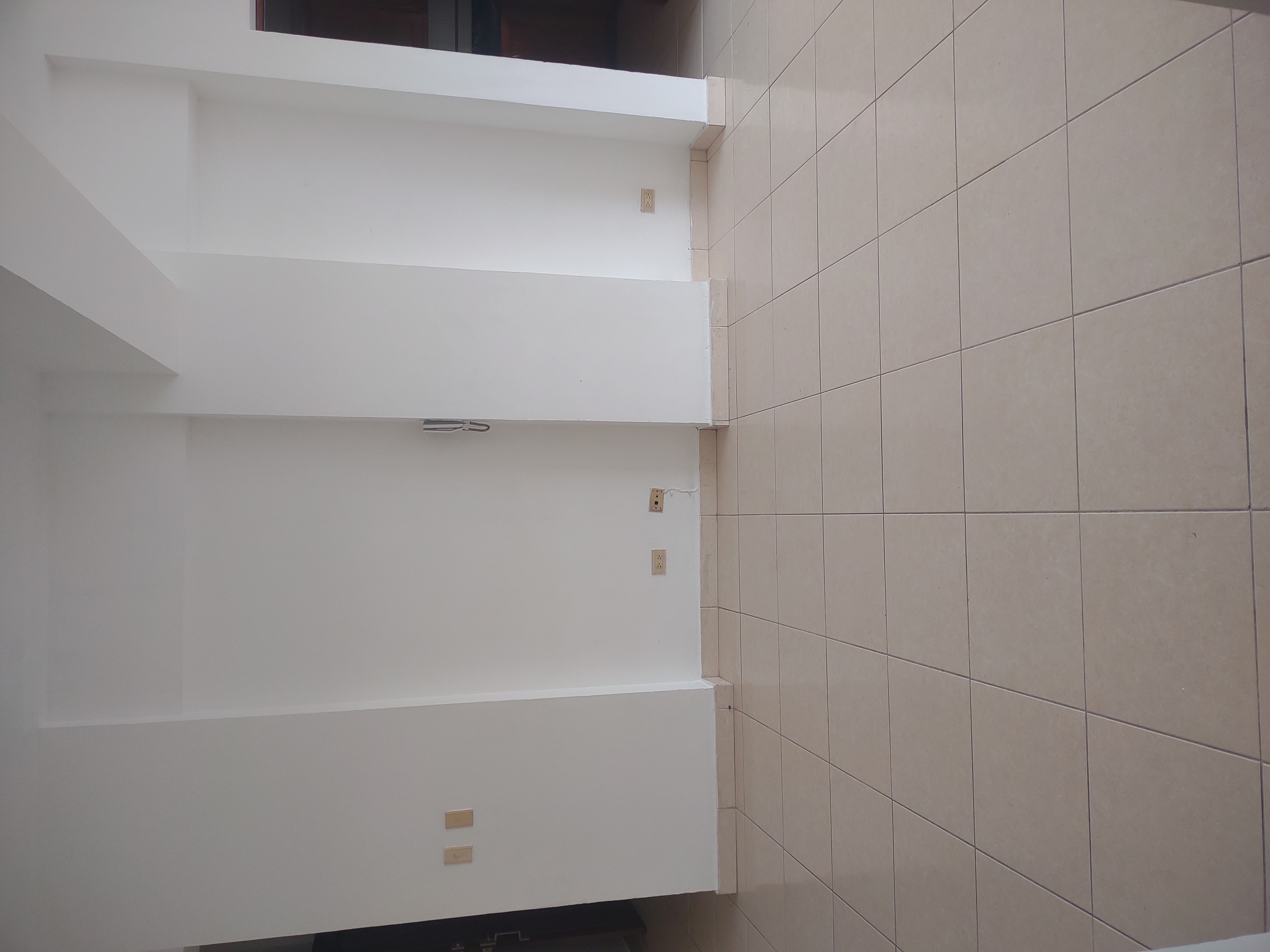 apartamentos - APARTAMENTO EN ALQUILER A UNA ESQUINA DE LA UASD 7