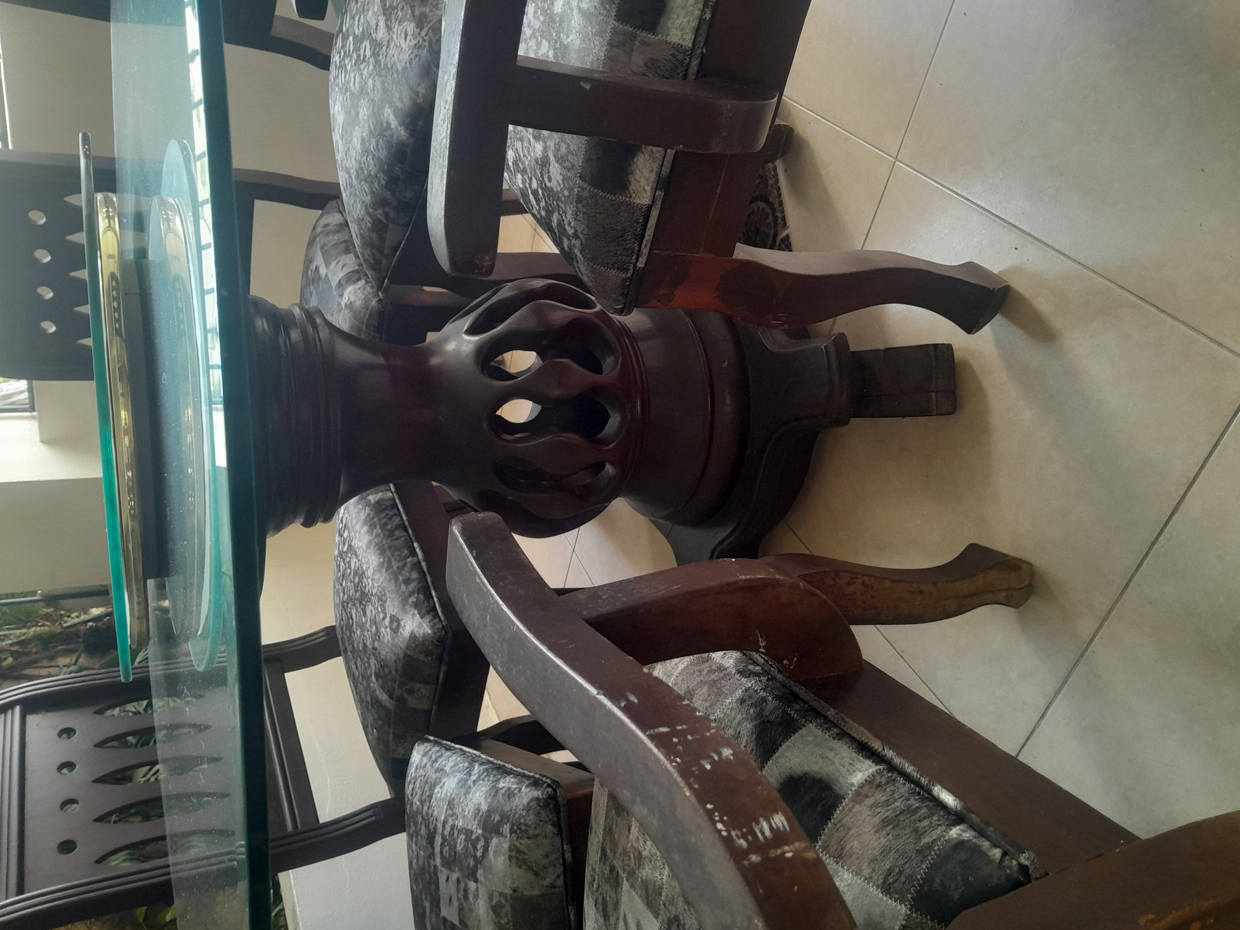 muebles y colchones - JUEGO COMEDOR 6 SILLAS , MESA TOPE DE CRISTAL 0
