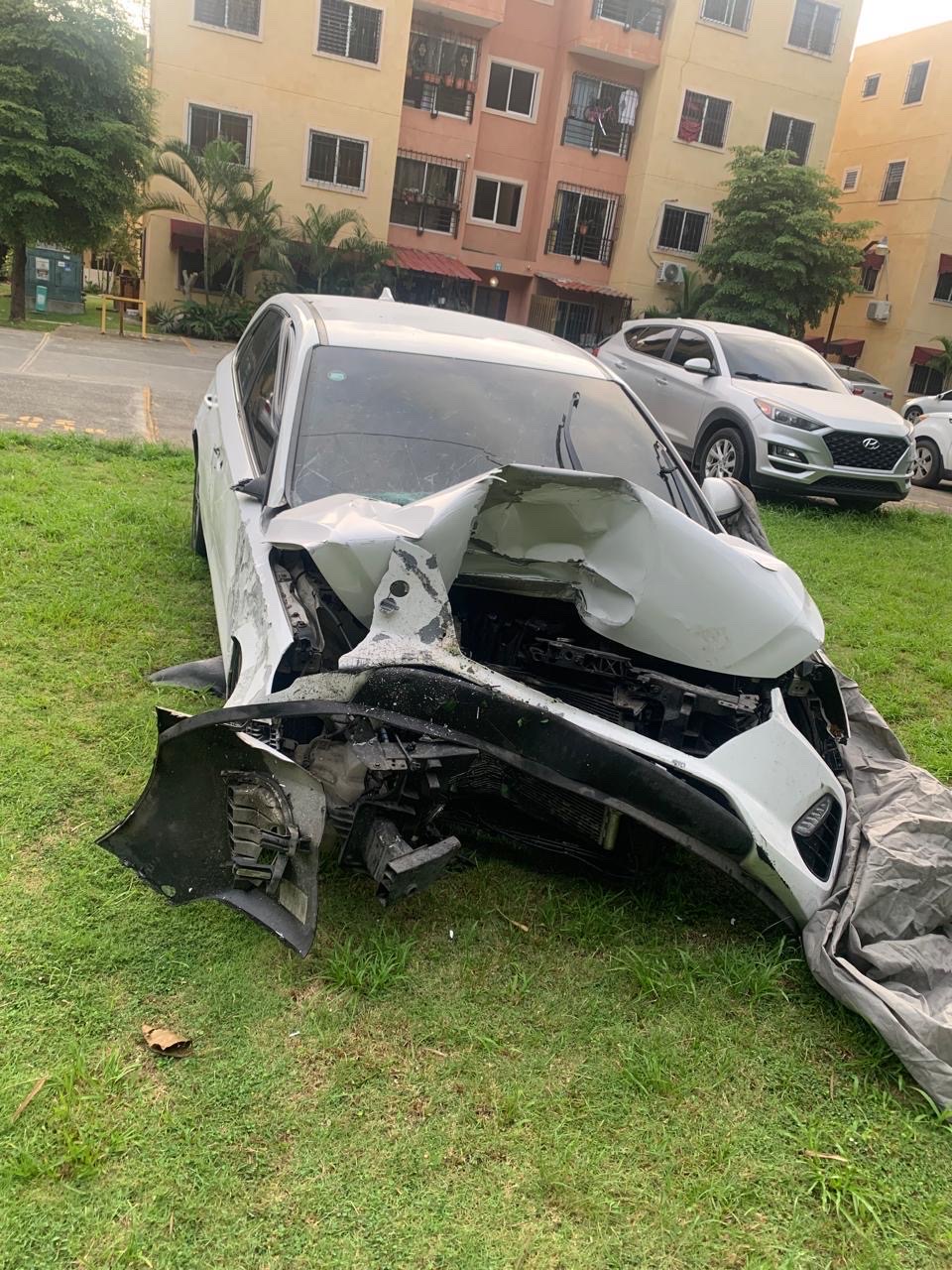 carros - 🚨 Hyundai Elantra GT 2018 chocado – Ideal para repuestos o reconstrucción. 2