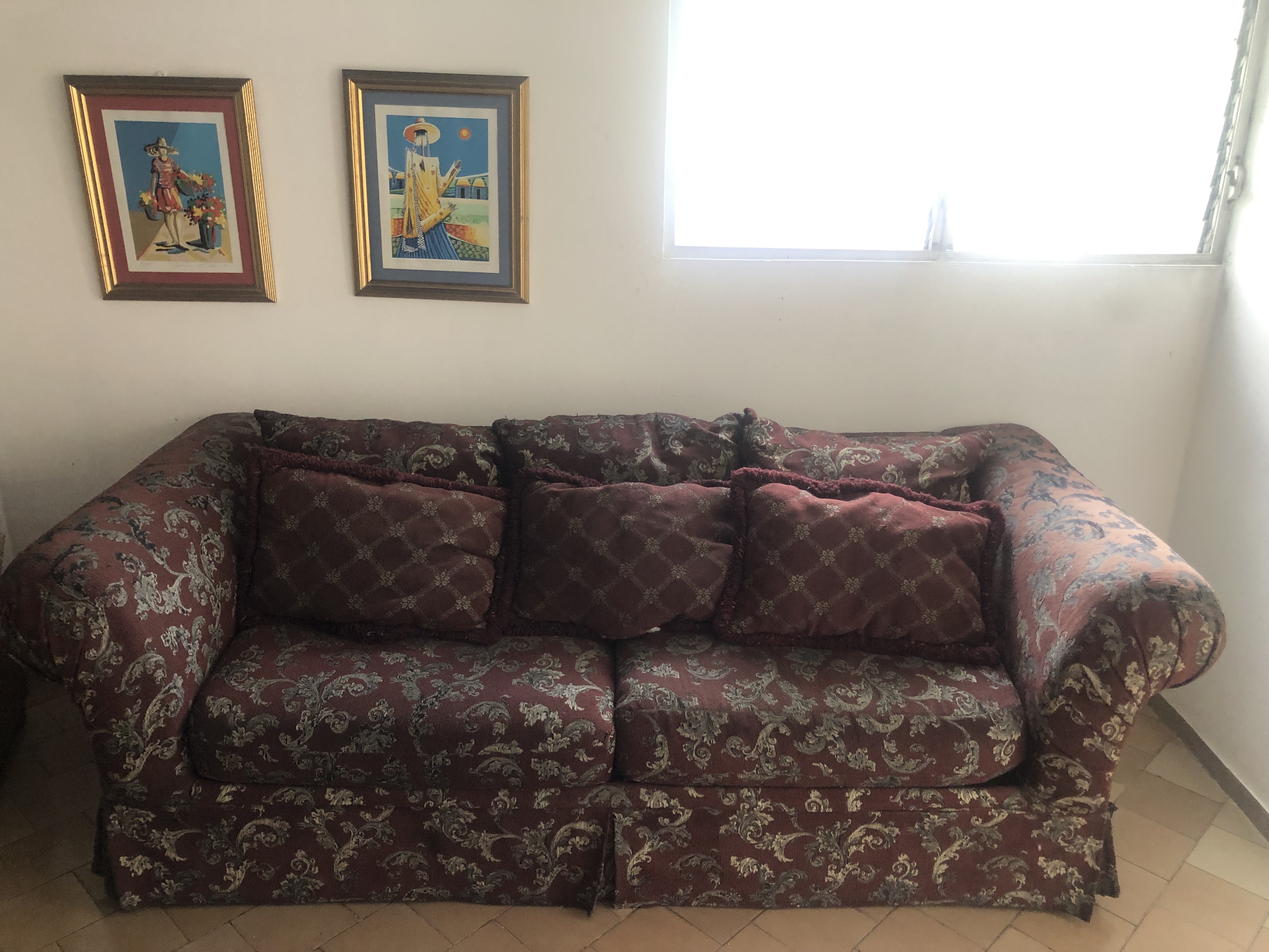 muebles y colchones - Sofa bien grande lo compramos en Ilumel, es usado 1