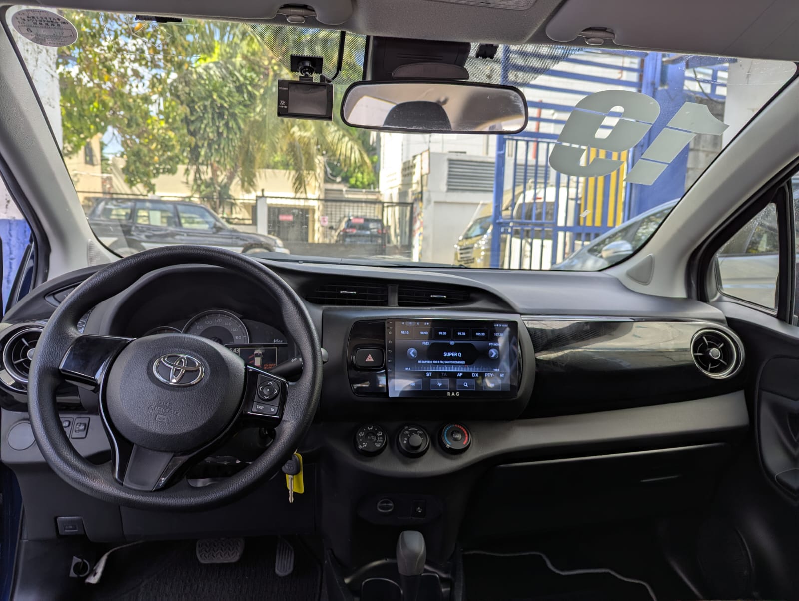 carros - TOYOTA VITZ 6