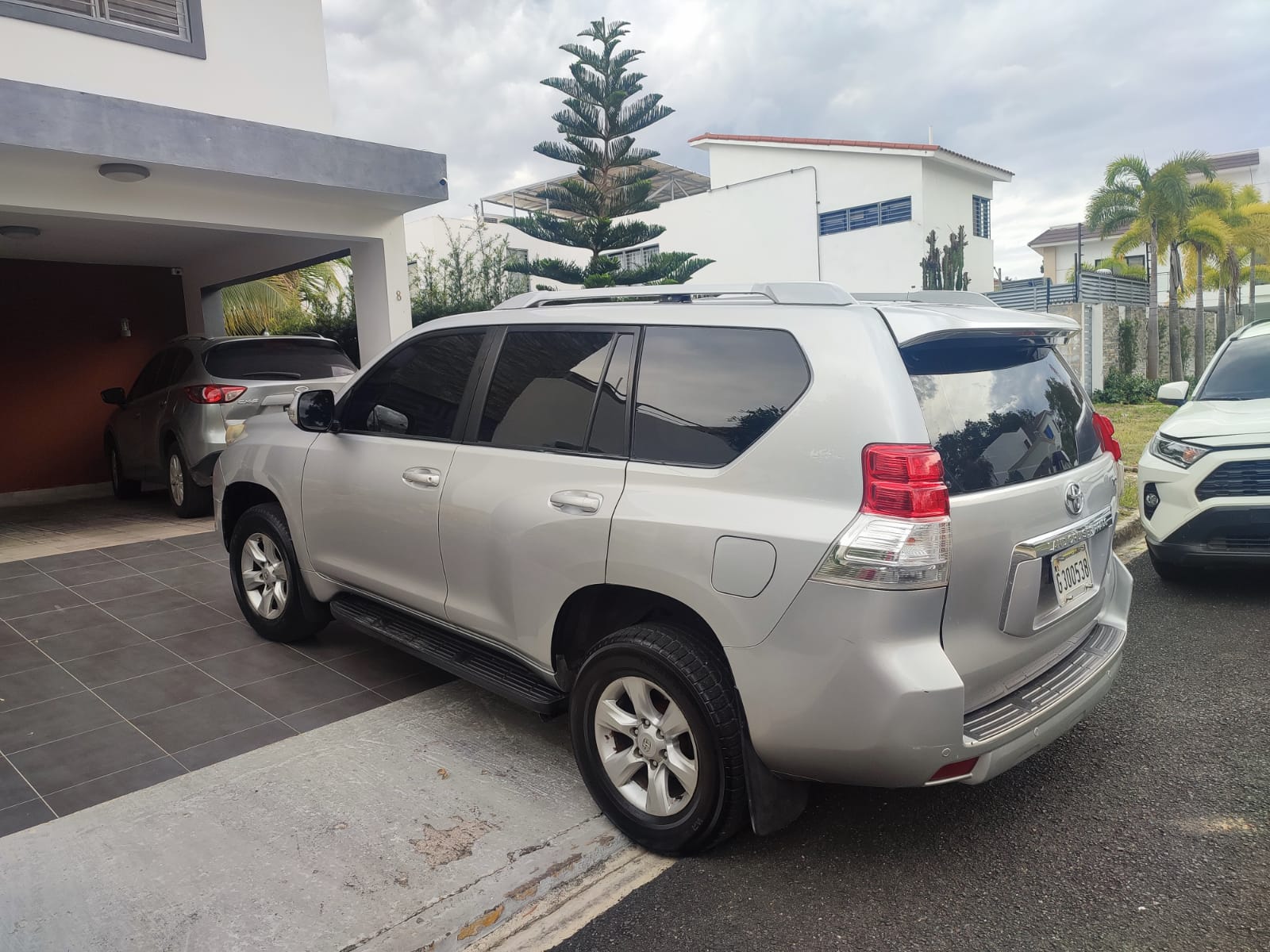jeepetas y camionetas - De oportunidad, Toyota Land Cruiser Prado 2013  6