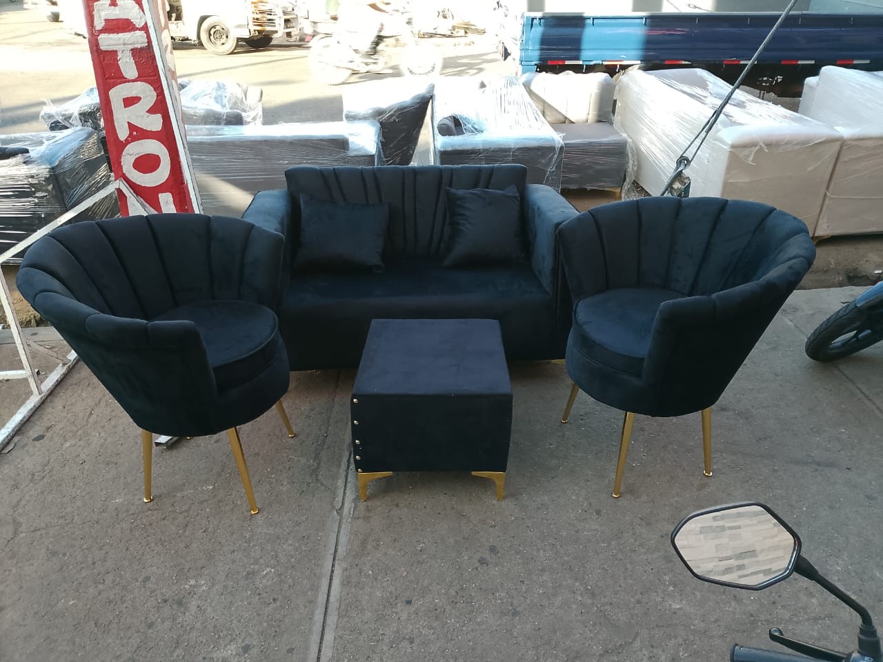 electrodomesticos - Mueble de 2 con su 2 sillas flor y su mesa en oferta  2