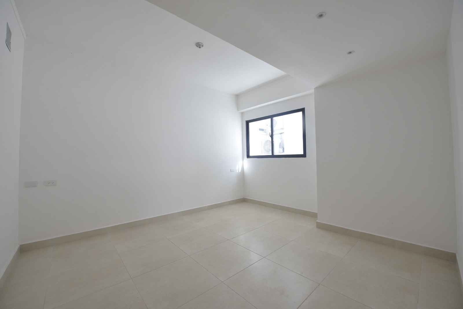 apartamentos - Vendo apartamento en lujosa torre 4