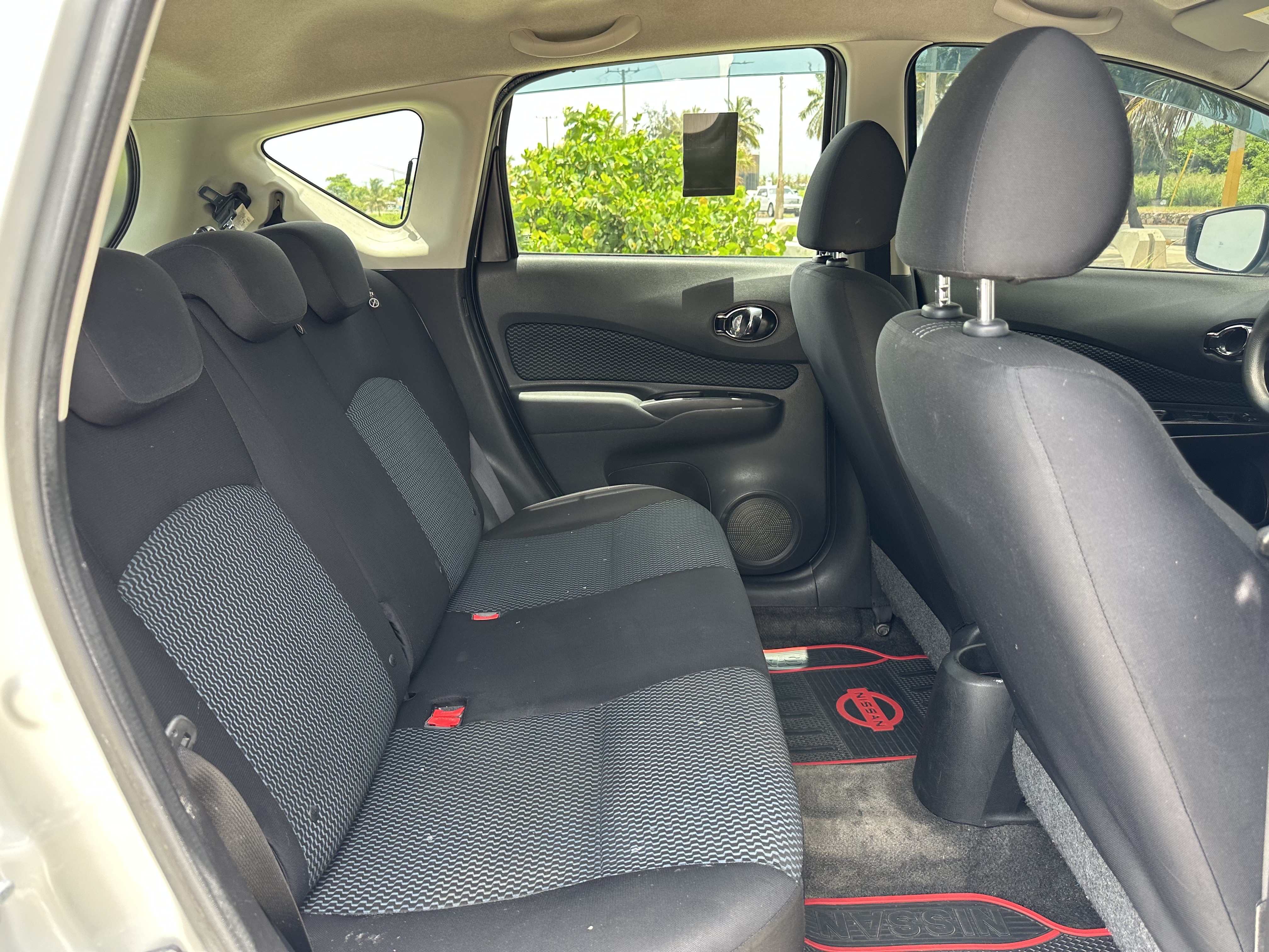 carros - HERMOSA NISSAN NOTE JAPONÉS 2015 ORIGINAL! NUNCA CHOCADO, 0 DETALLES 10/10 NEW! 7