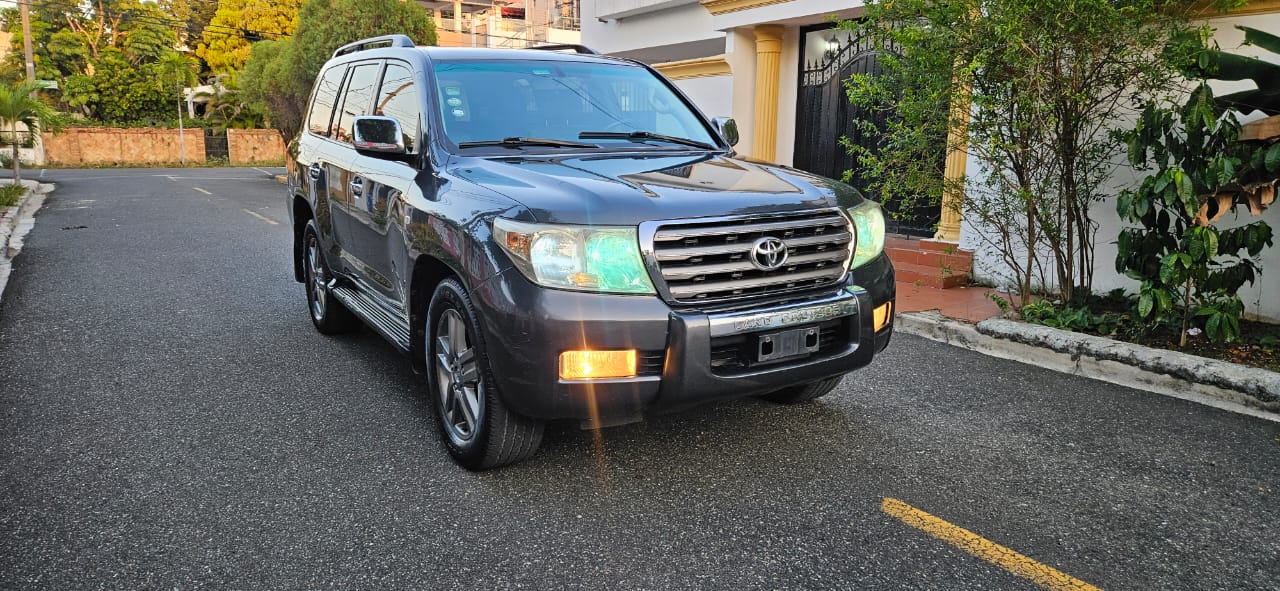 jeepetas y camionetas - Toyota land cruiser diesel full 4