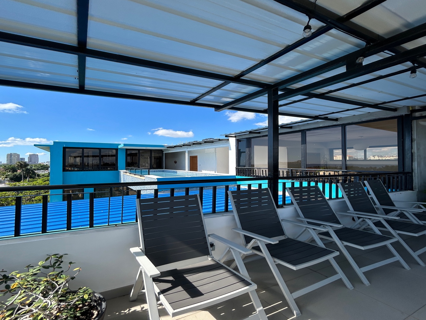 otros inmuebles - SE VENDE O SE ALQUILA EDIFICIO DE 7 NIVELES GAZCUE 7