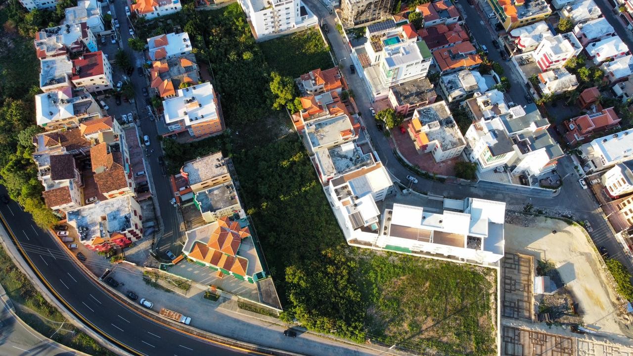solares y terrenos - Solar en venta en Las Américas  3