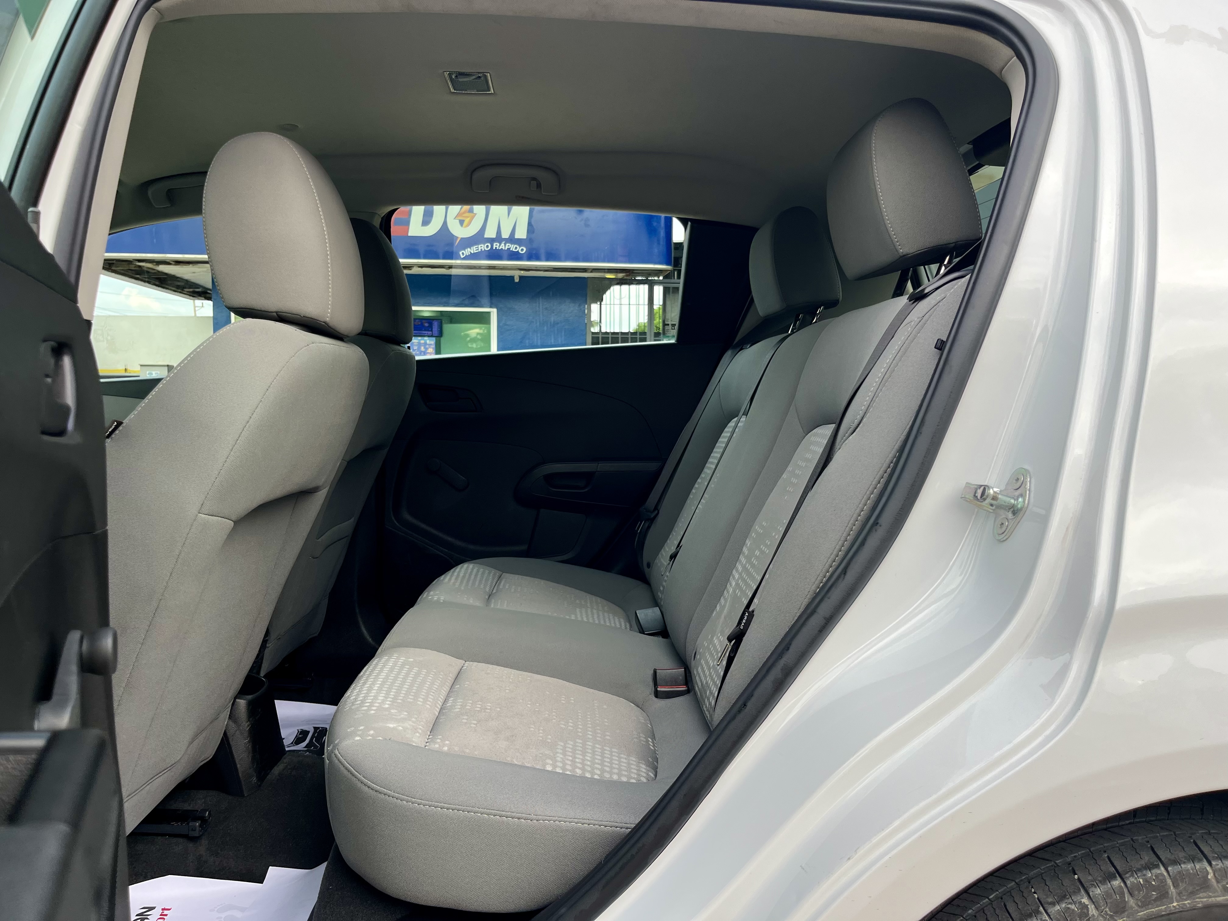 carros - Chevrolet Sonic 2019 8