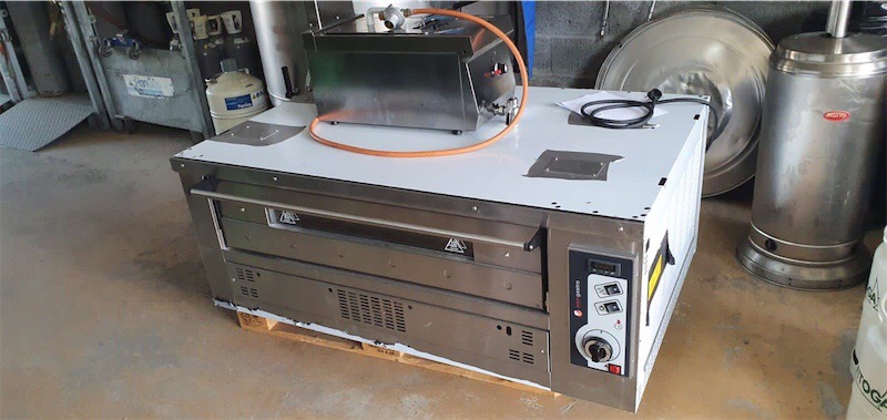 servicios profesionales - HORNO de pizza 🍕 ZANOLLI 

IMPORTADO de Suiza  🇨🇭NUEVO ✅