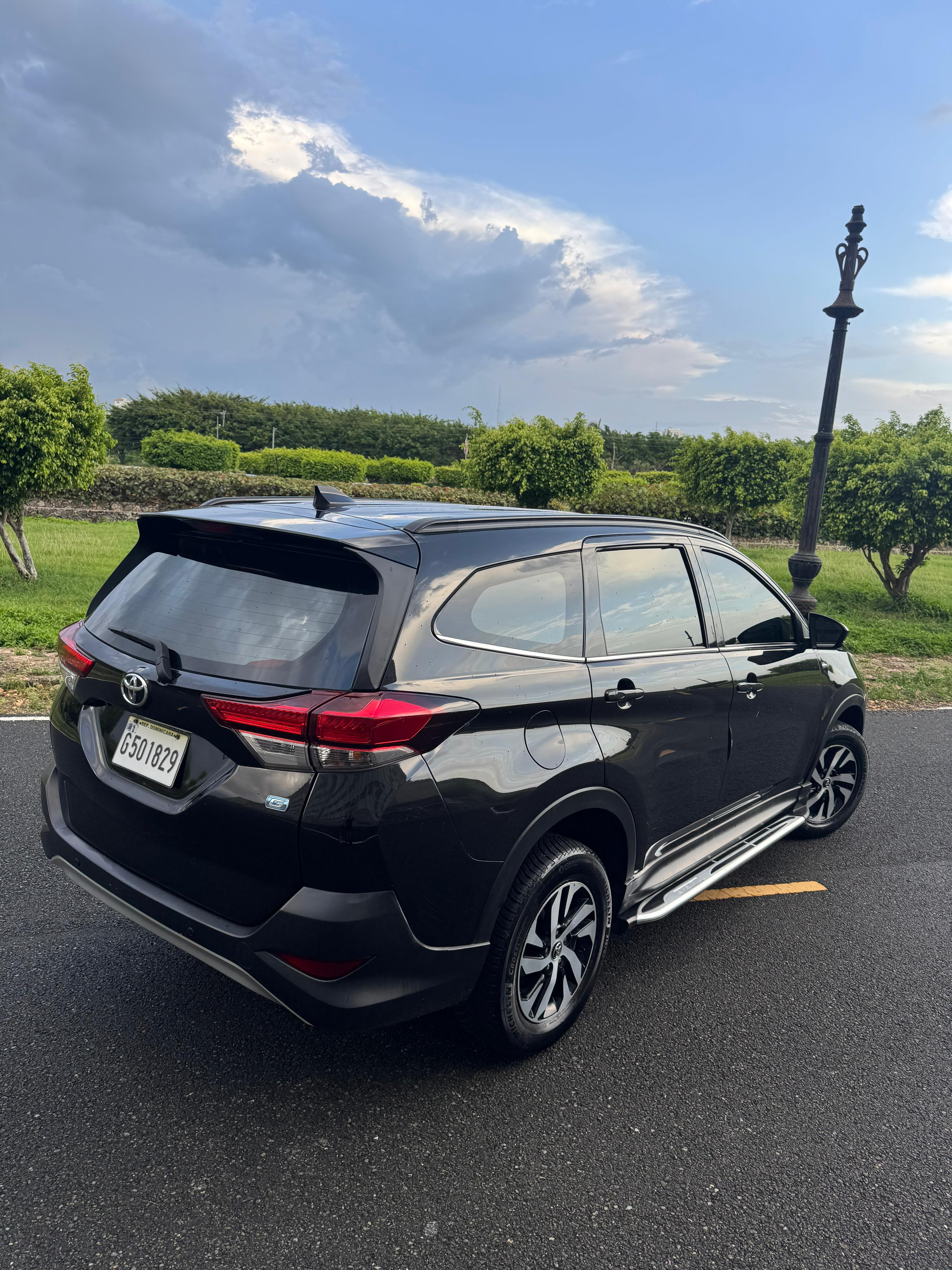jeepetas y camionetas - Toyota Rush G 2020, 54k km, único dueño. 2