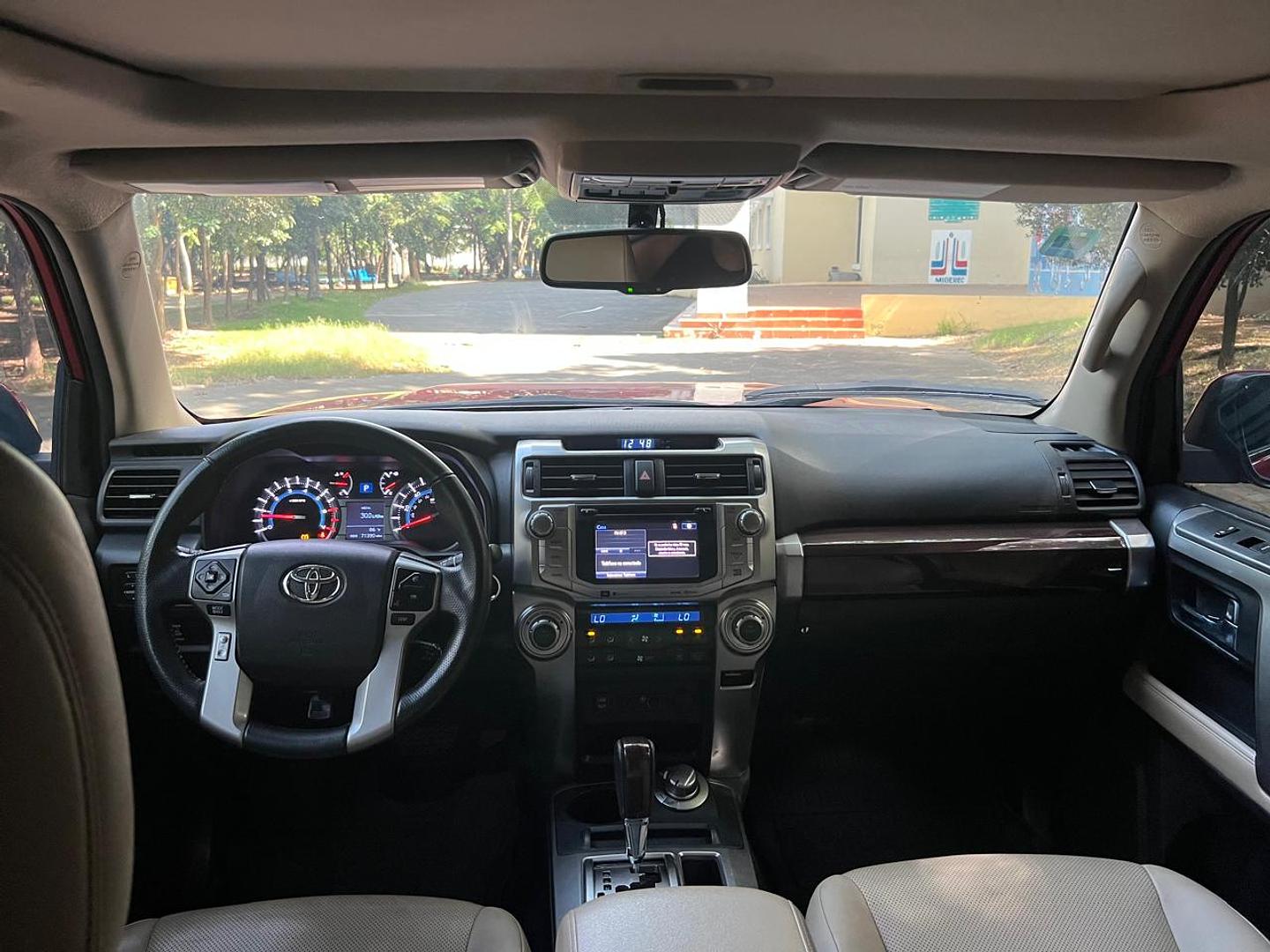jeepetas y camionetas - TOYOTA RUNNER  2017 1