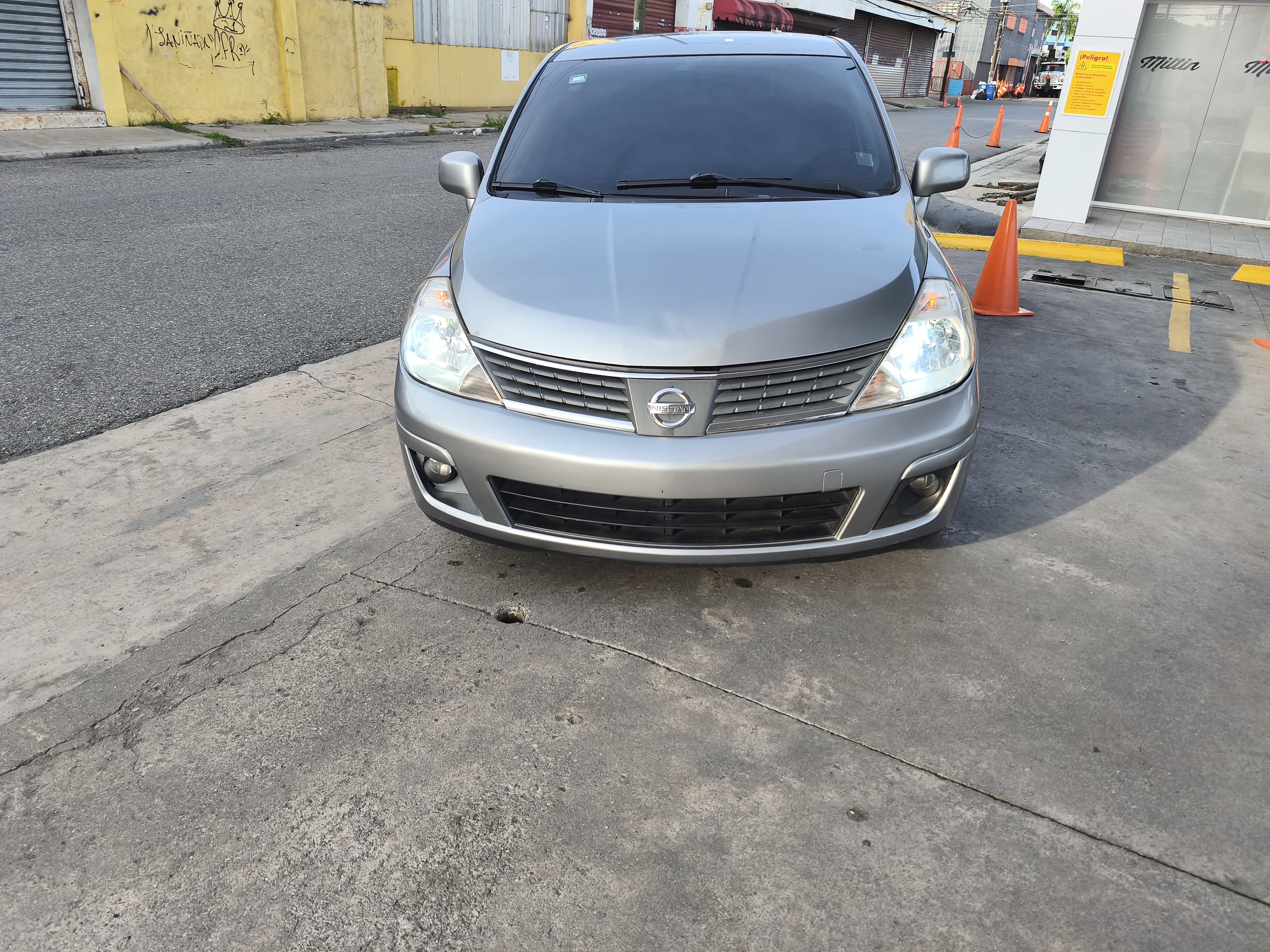 carros - Nissan Versa 2009 - Americano 5