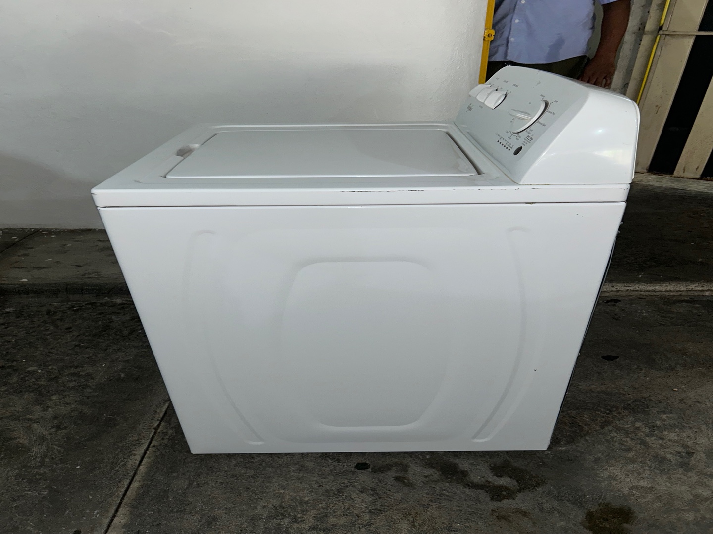electrodomesticos - Lavadora Whirlpool eléctrica de 35 Libras. RD$26,000, precio negociable.  3