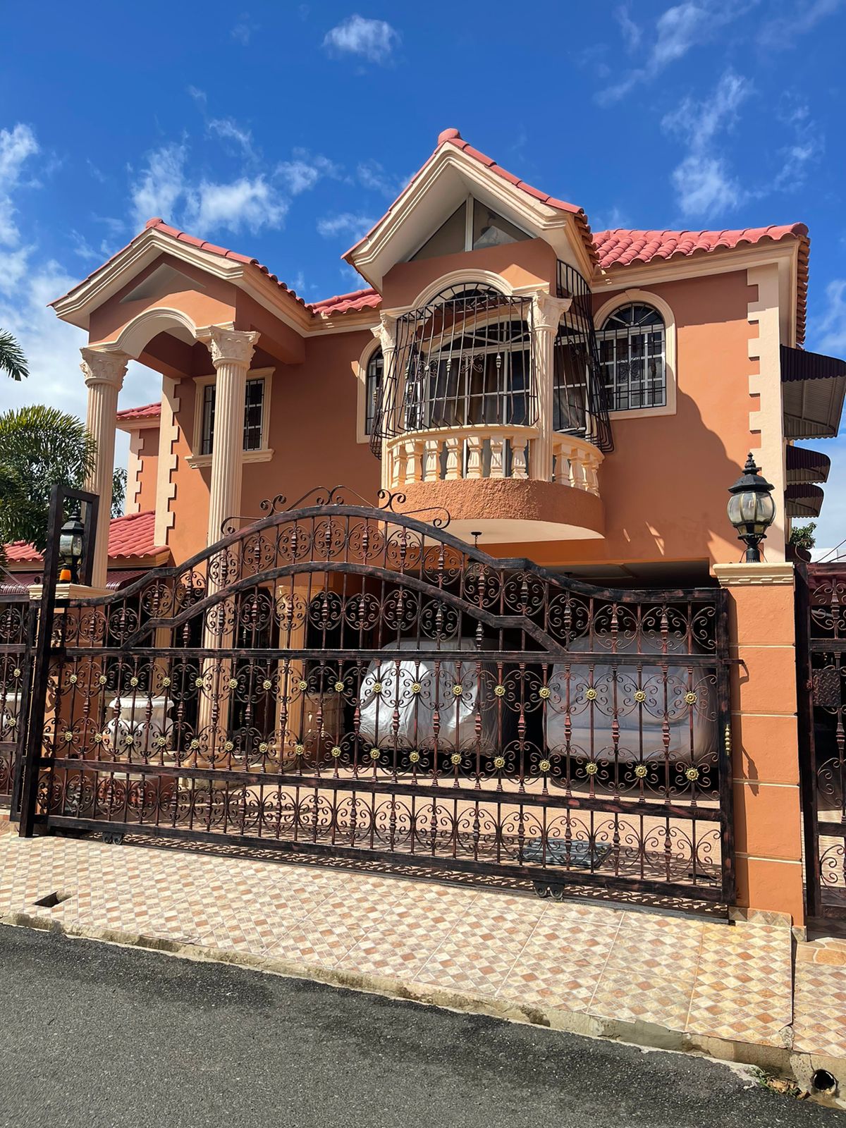 casas - Vendo CASA de Dos niveles 450mt2 2 niveles 1408