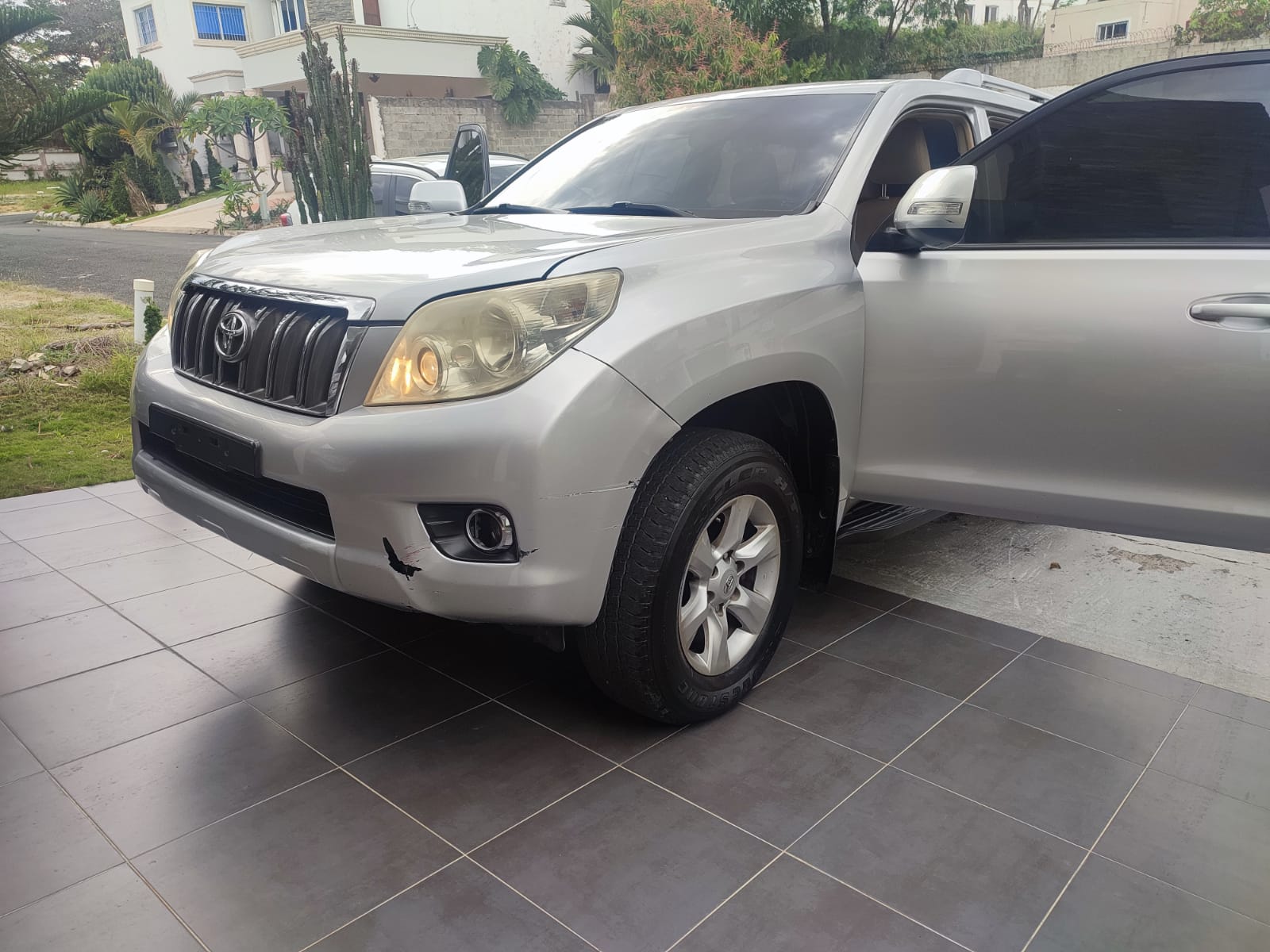 jeepetas y camionetas - De oportunidad, Toyota Land Cruiser Prado 2013  7
